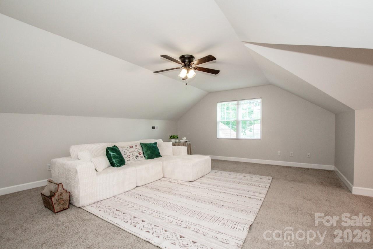 3211 Oakdale Road — Charlotte