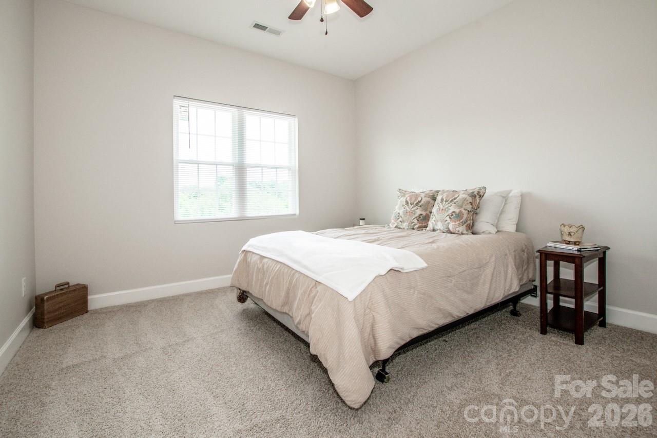 3211 Oakdale Road — Charlotte