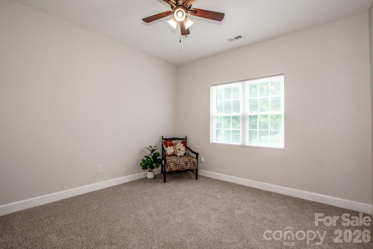 3211 Oakdale Road — Charlotte
