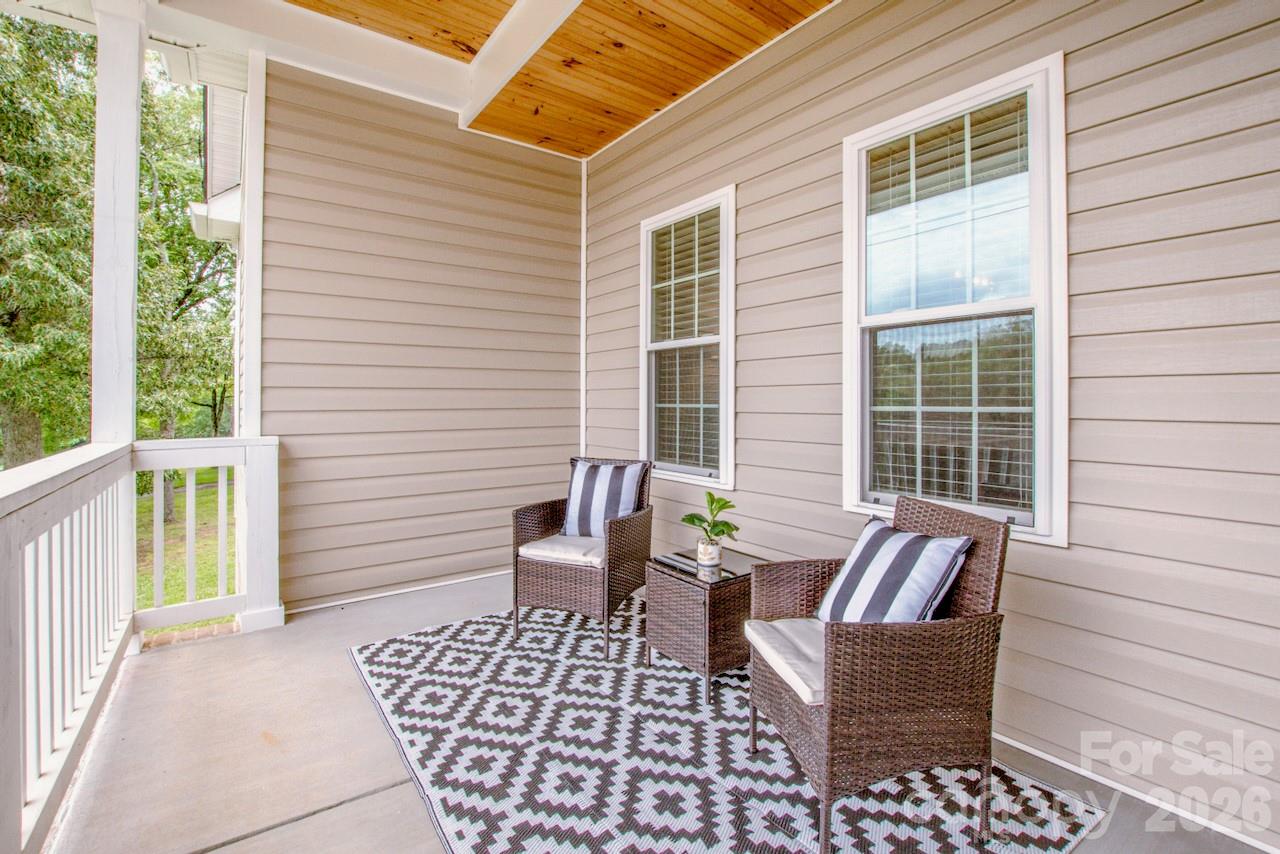 3211 Oakdale Road — Charlotte