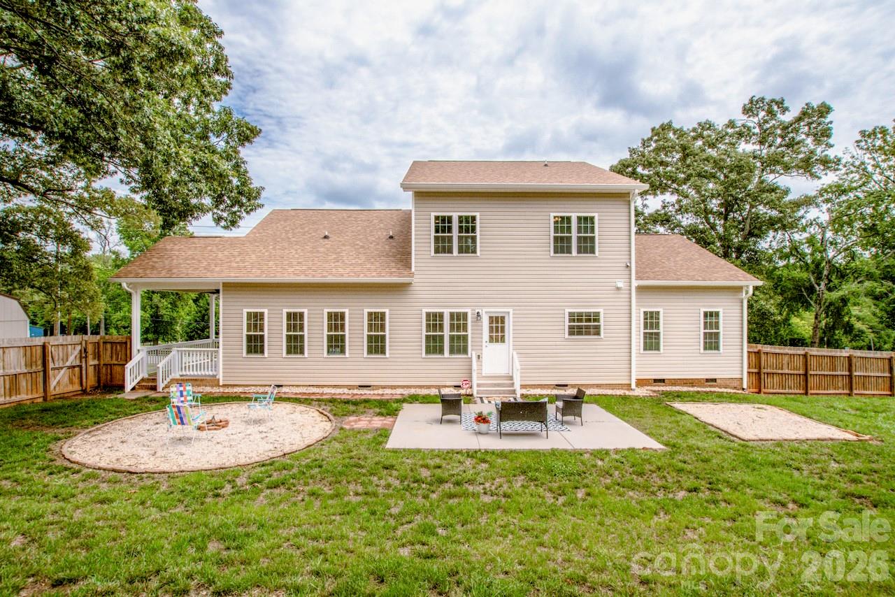 3211 Oakdale Road — Charlotte