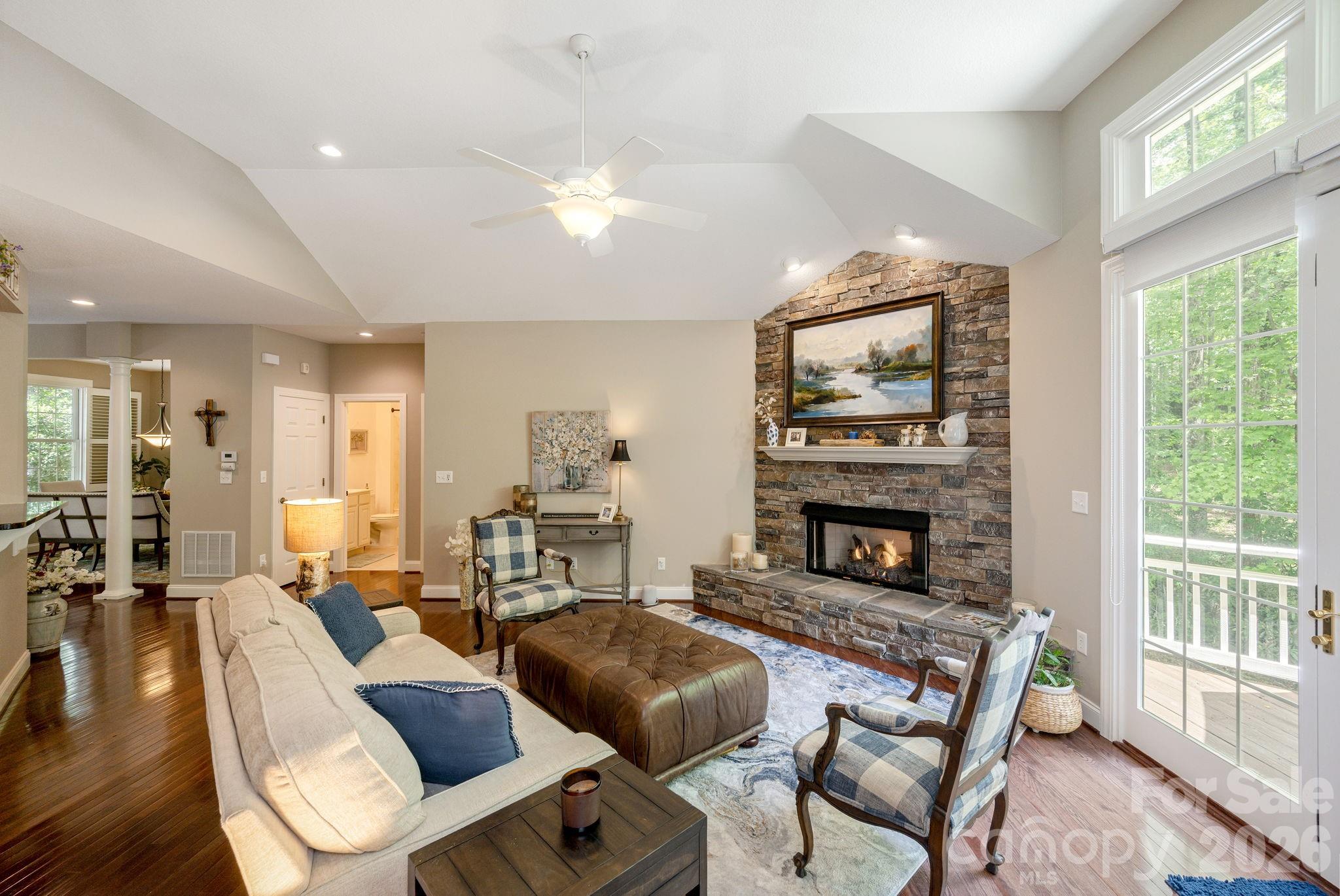 113 CHANCERY Court — Flat Rock