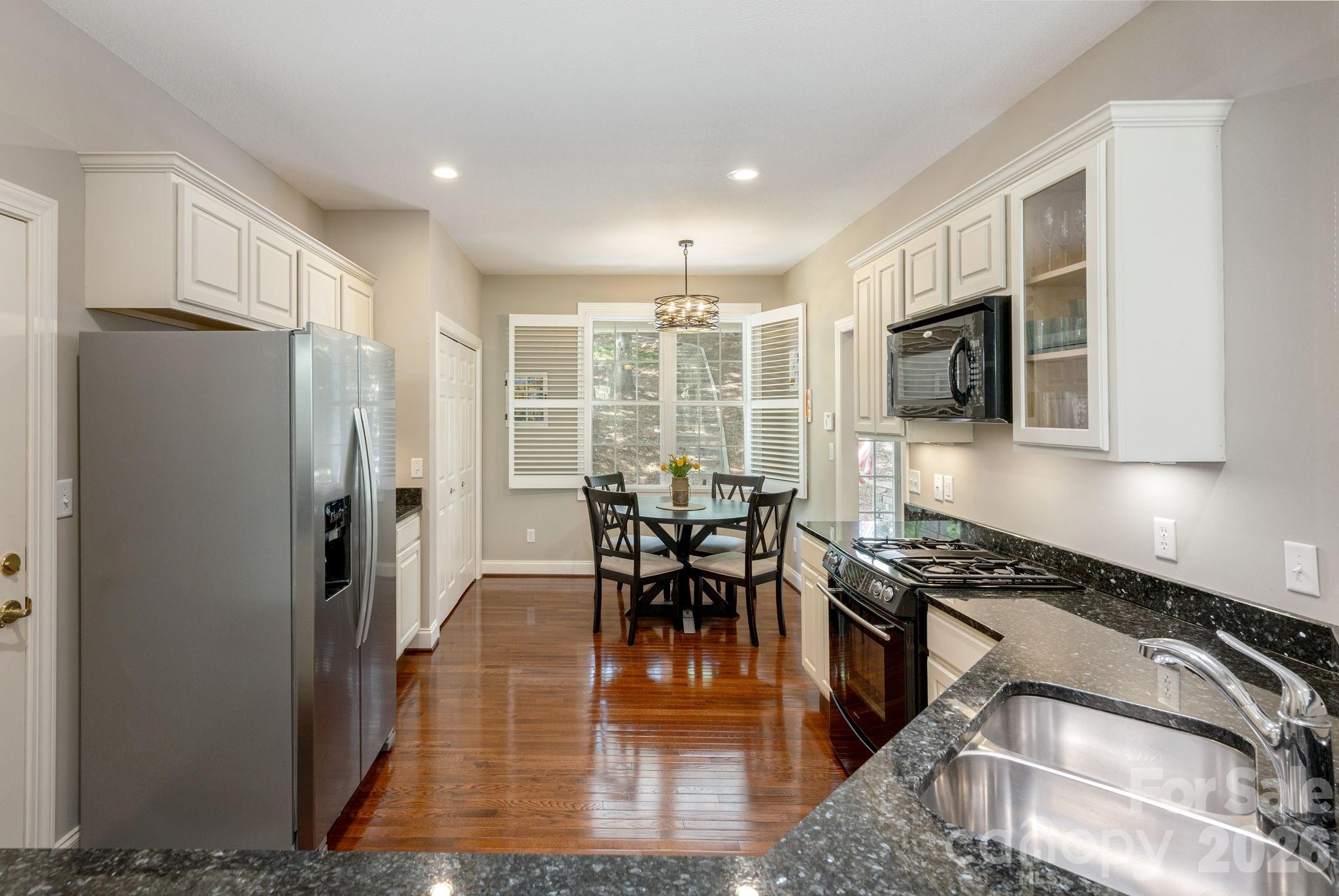 113 CHANCERY Court — Flat Rock