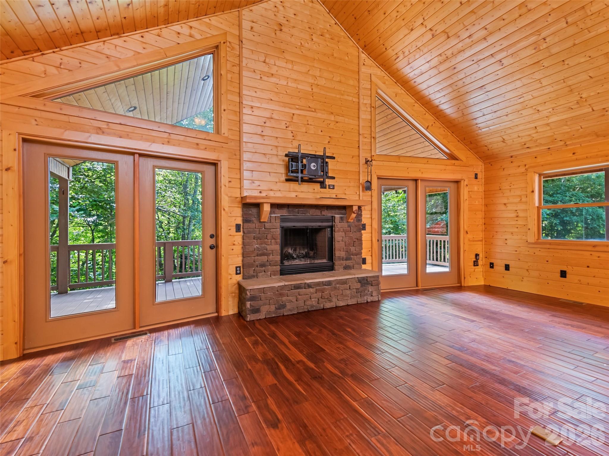 51 Stony Pond Lane — Canton