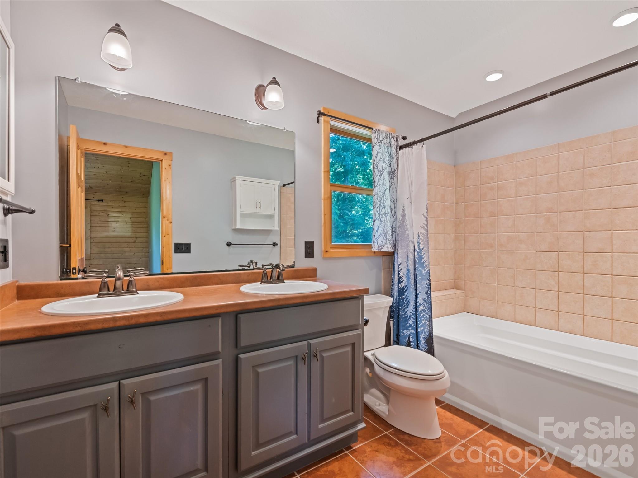 51 Stony Pond Lane — Canton