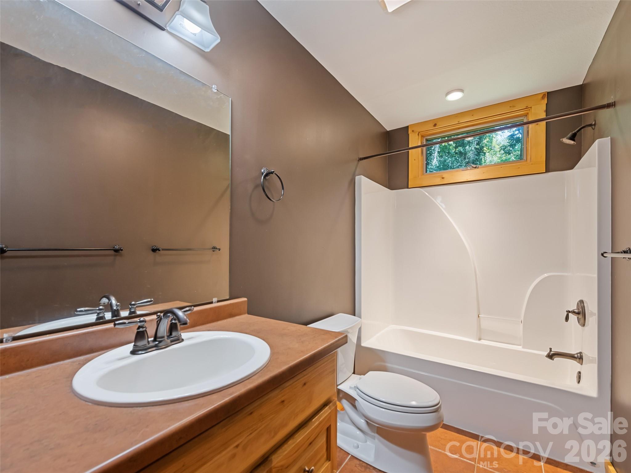 51 Stony Pond Lane — Canton