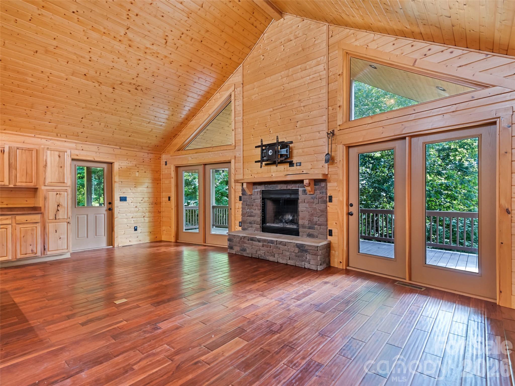 51 Stony Pond Lane — Canton