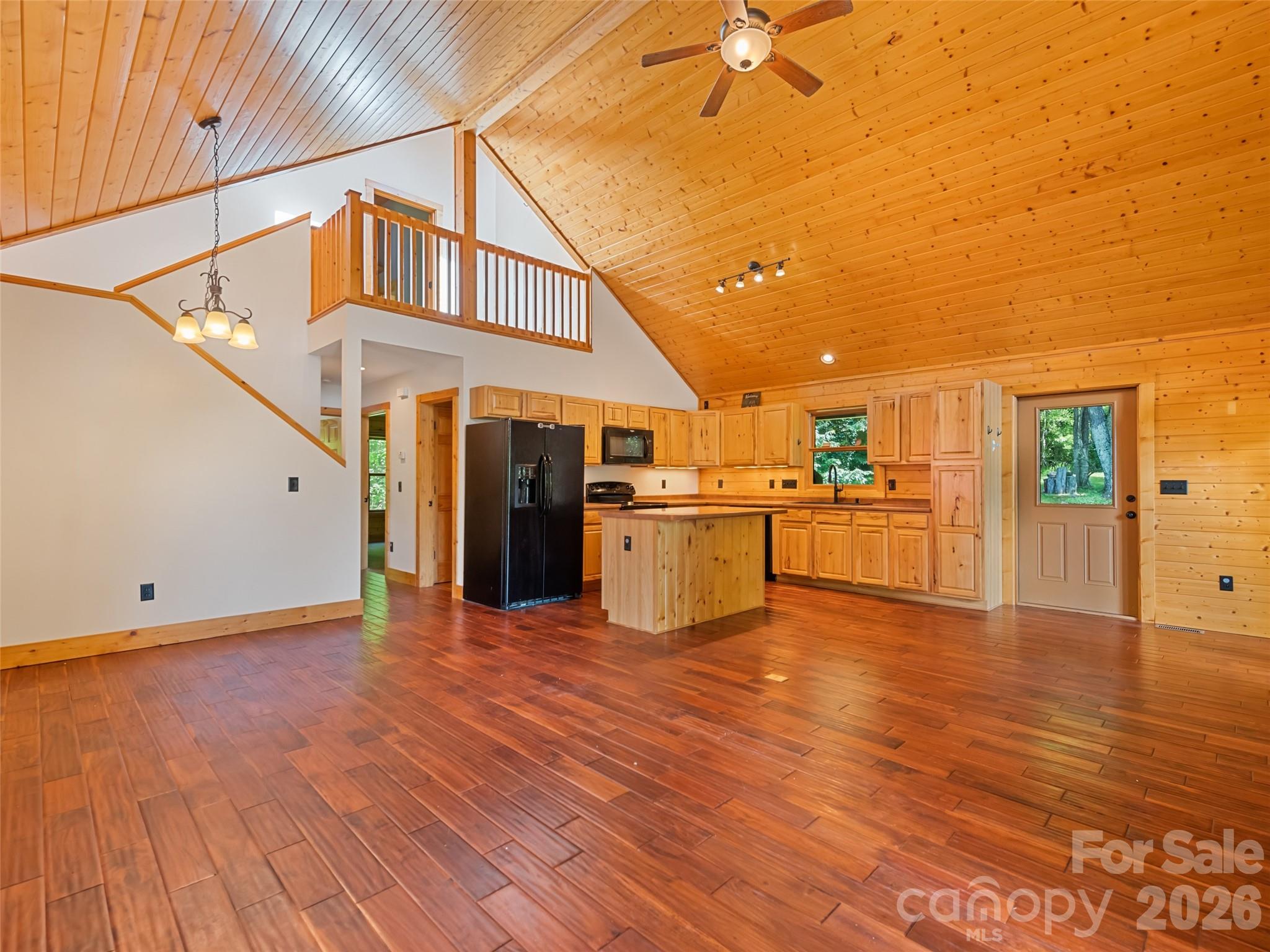 51 Stony Pond Lane — Canton
