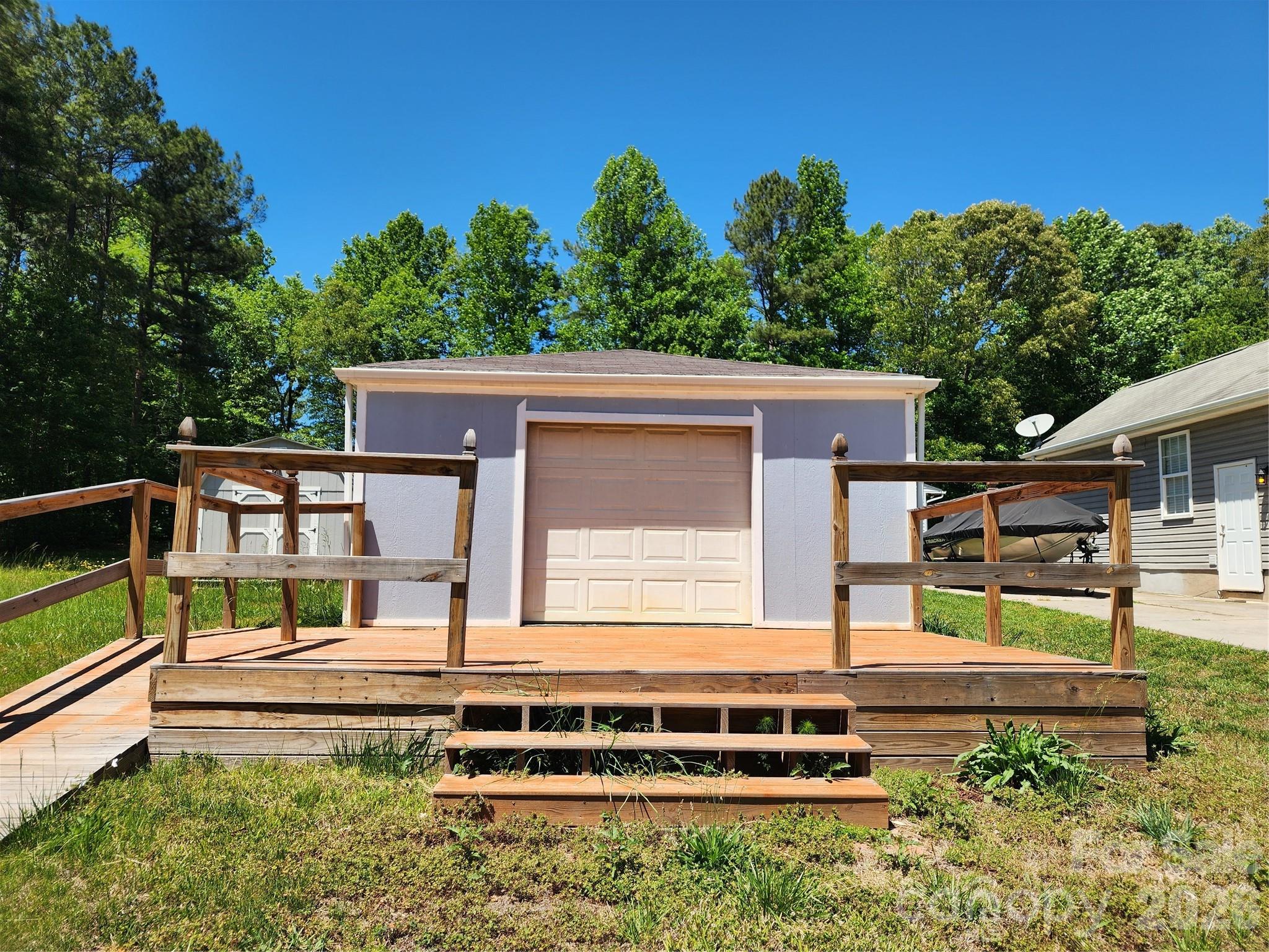 189 Brook Creek Drive — Troutman