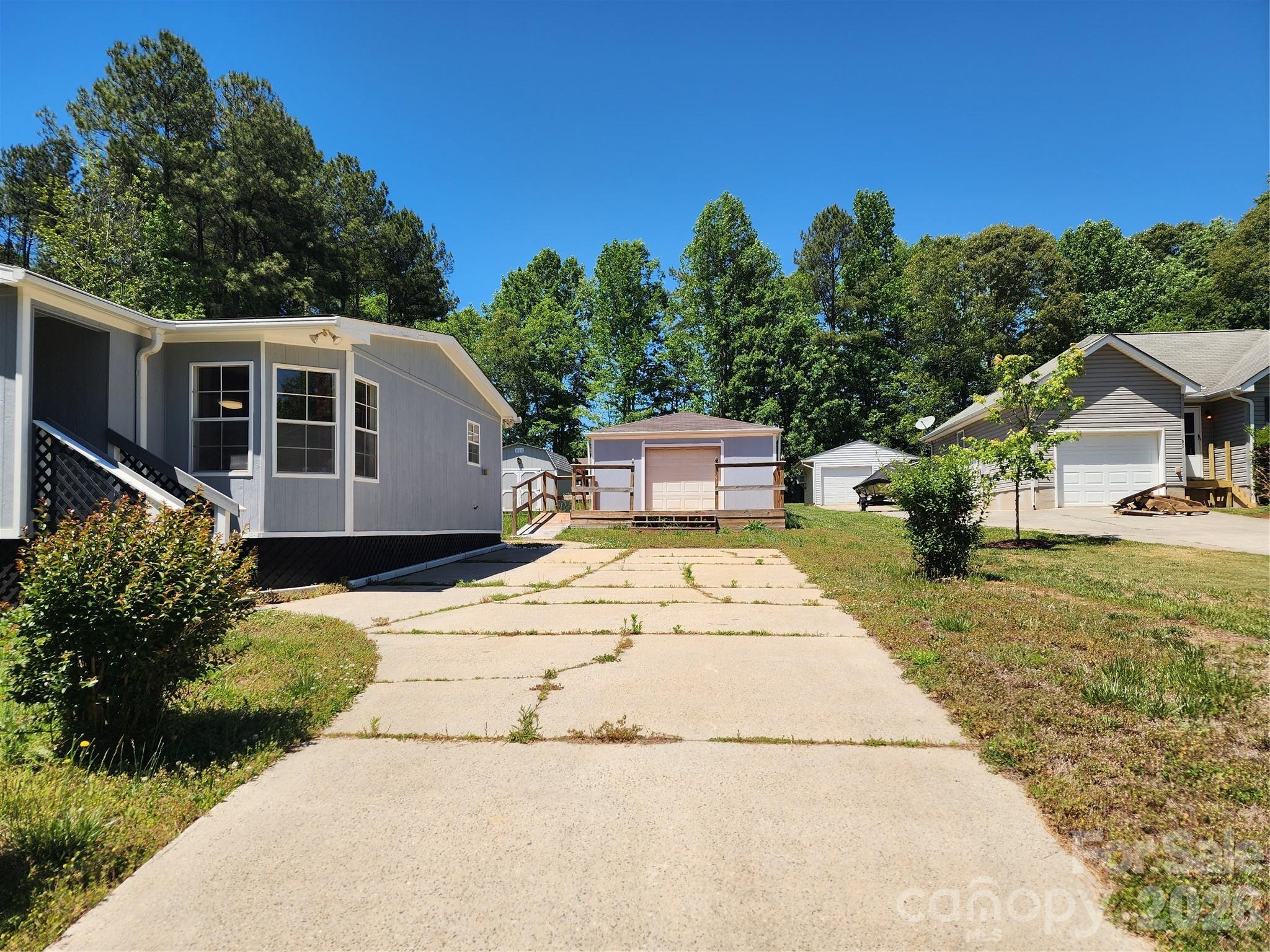 189 Brook Creek Drive — Troutman
