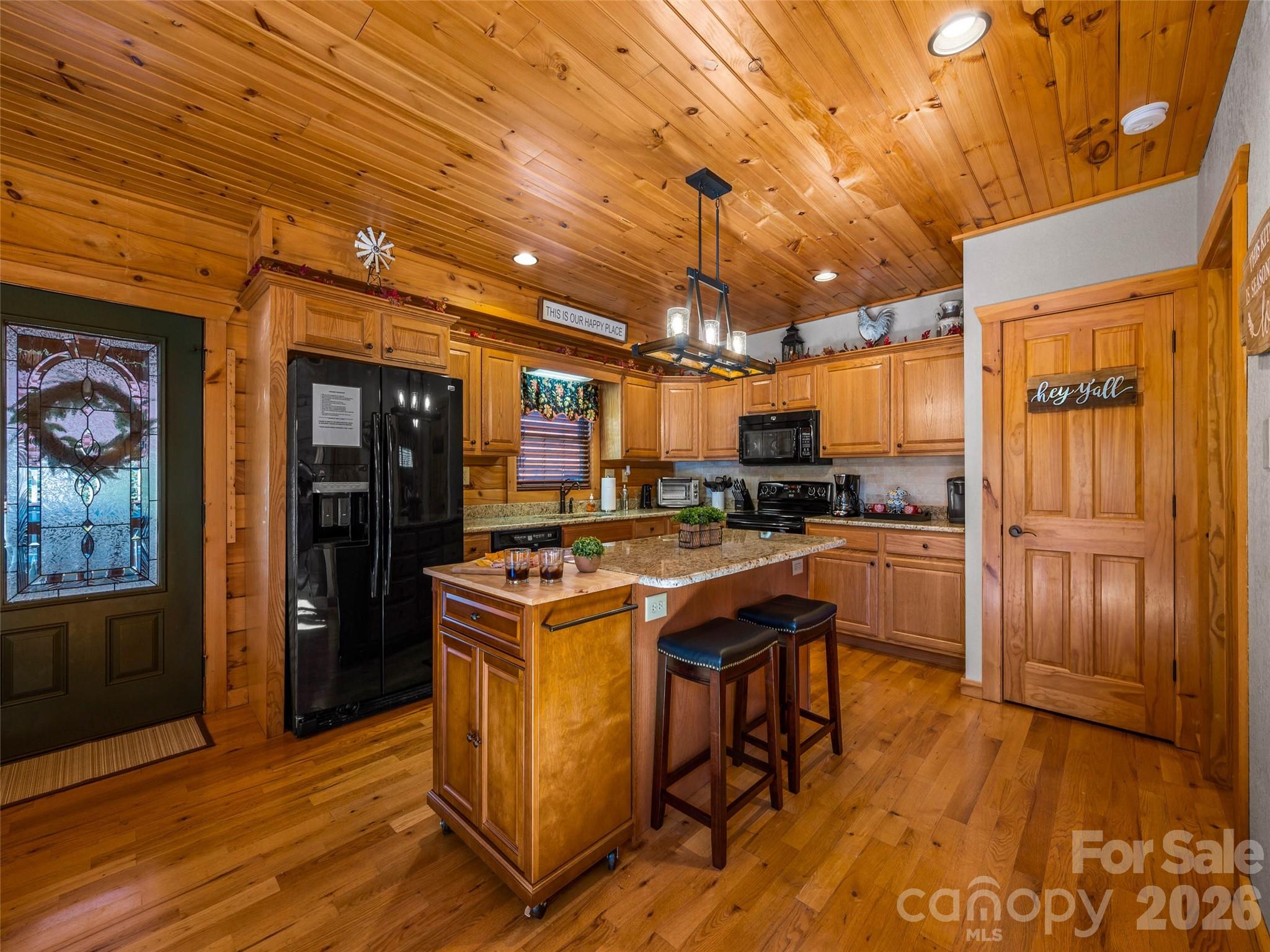 242 Panoramic Loop — Maggie Valley