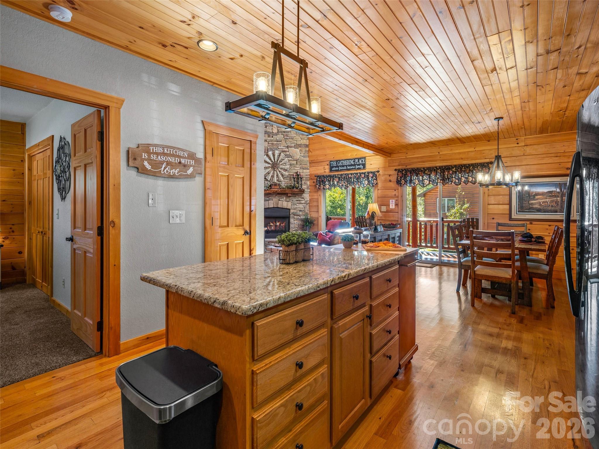 242 Panoramic Loop — Maggie Valley