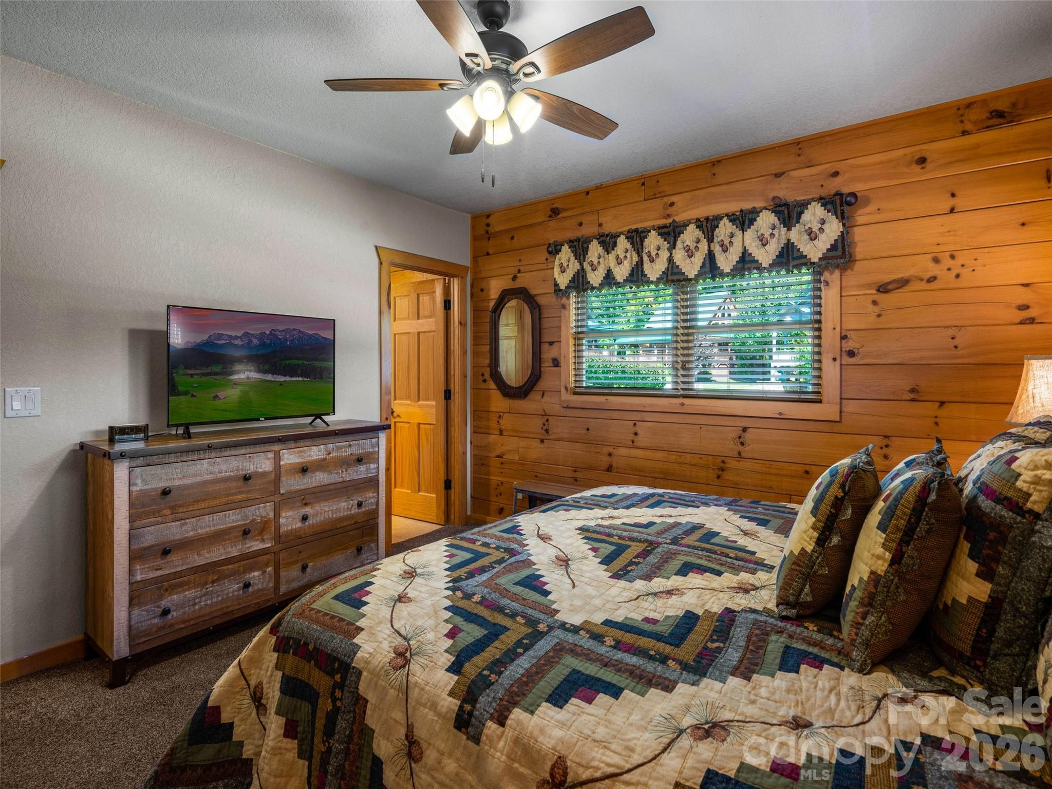 242 Panoramic Loop — Maggie Valley