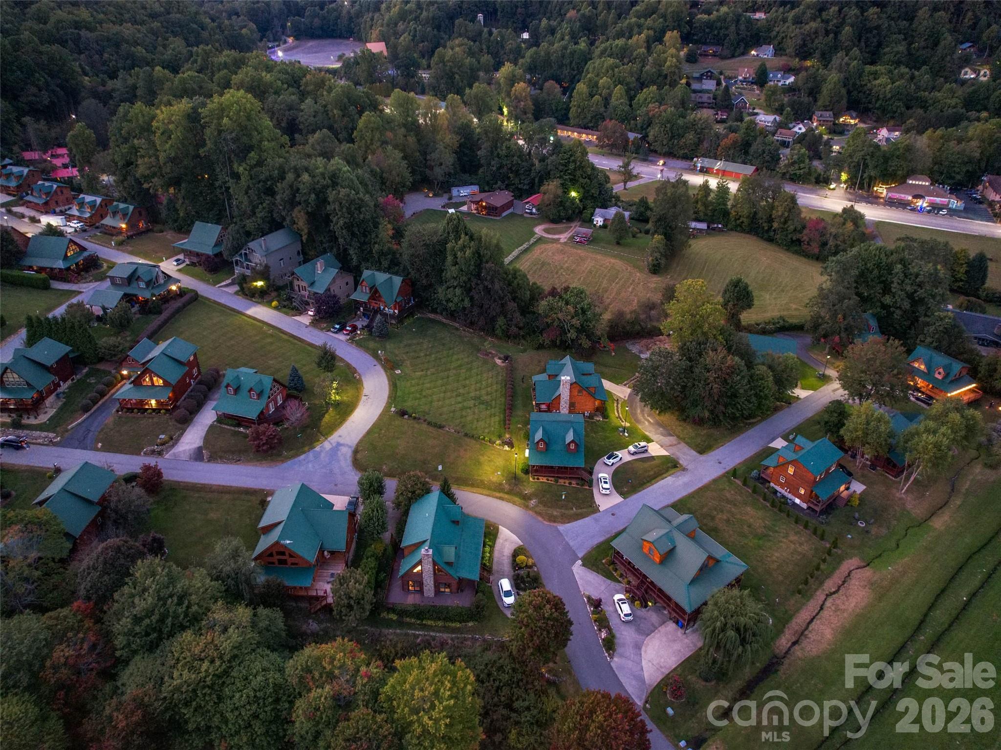 242 Panoramic Loop — Maggie Valley