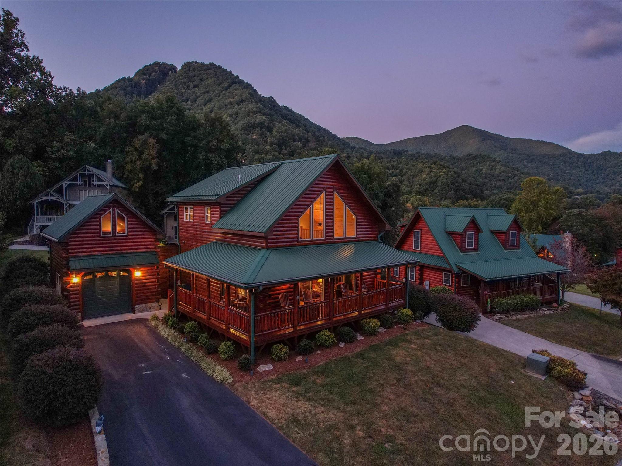 242 Panoramic Loop — Maggie Valley
