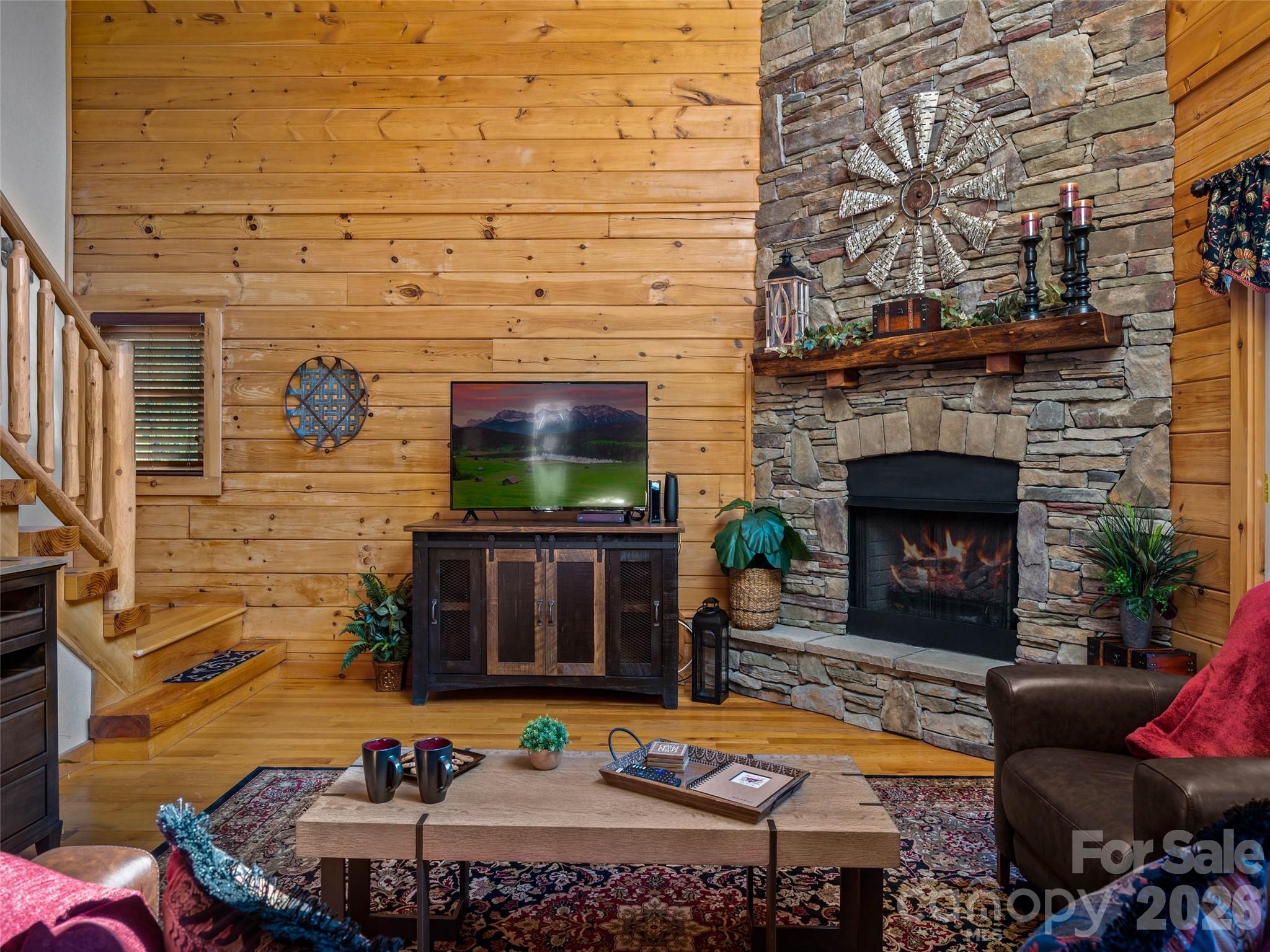 242 Panoramic Loop — Maggie Valley