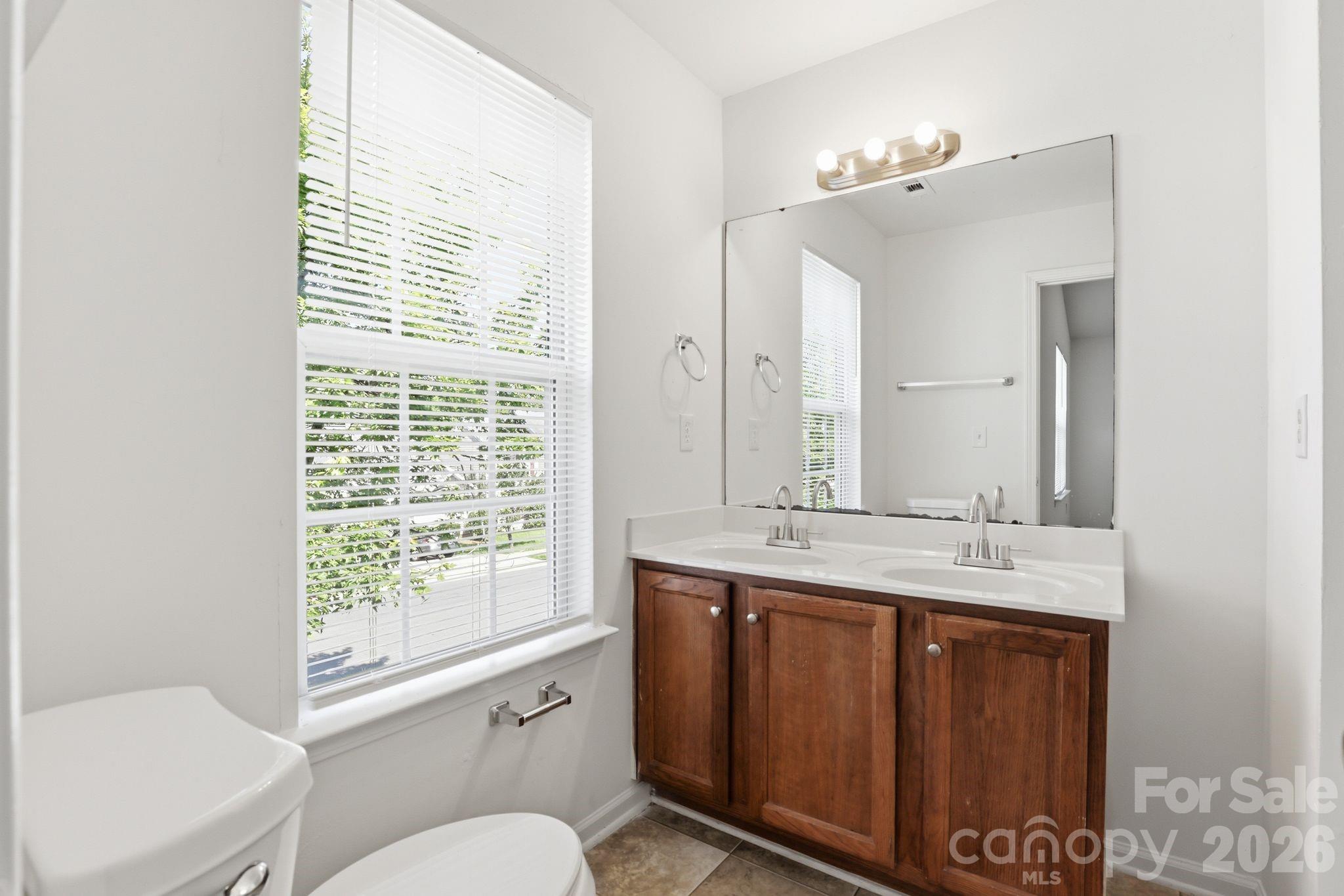 5623 Henderson Oaks Drive — Charlotte