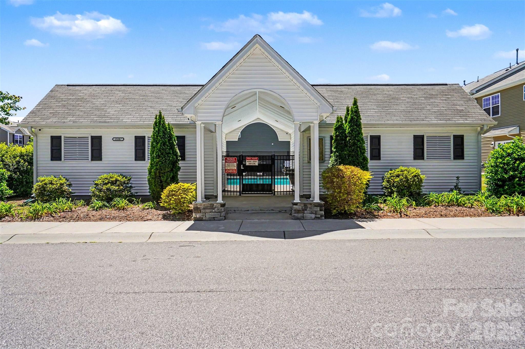 13635 Browhill Lane — Charlotte