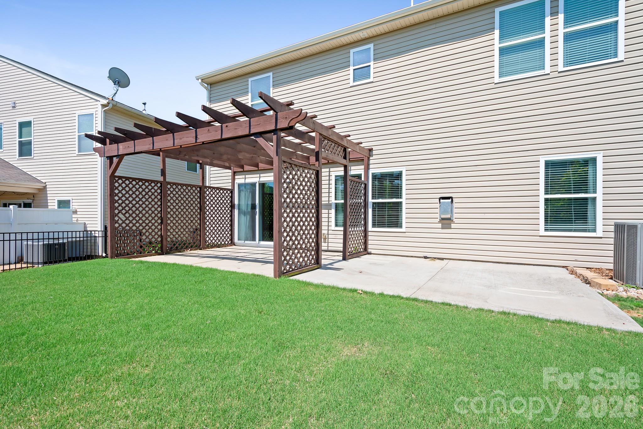 2059 Blue Iris Drive — Matthews