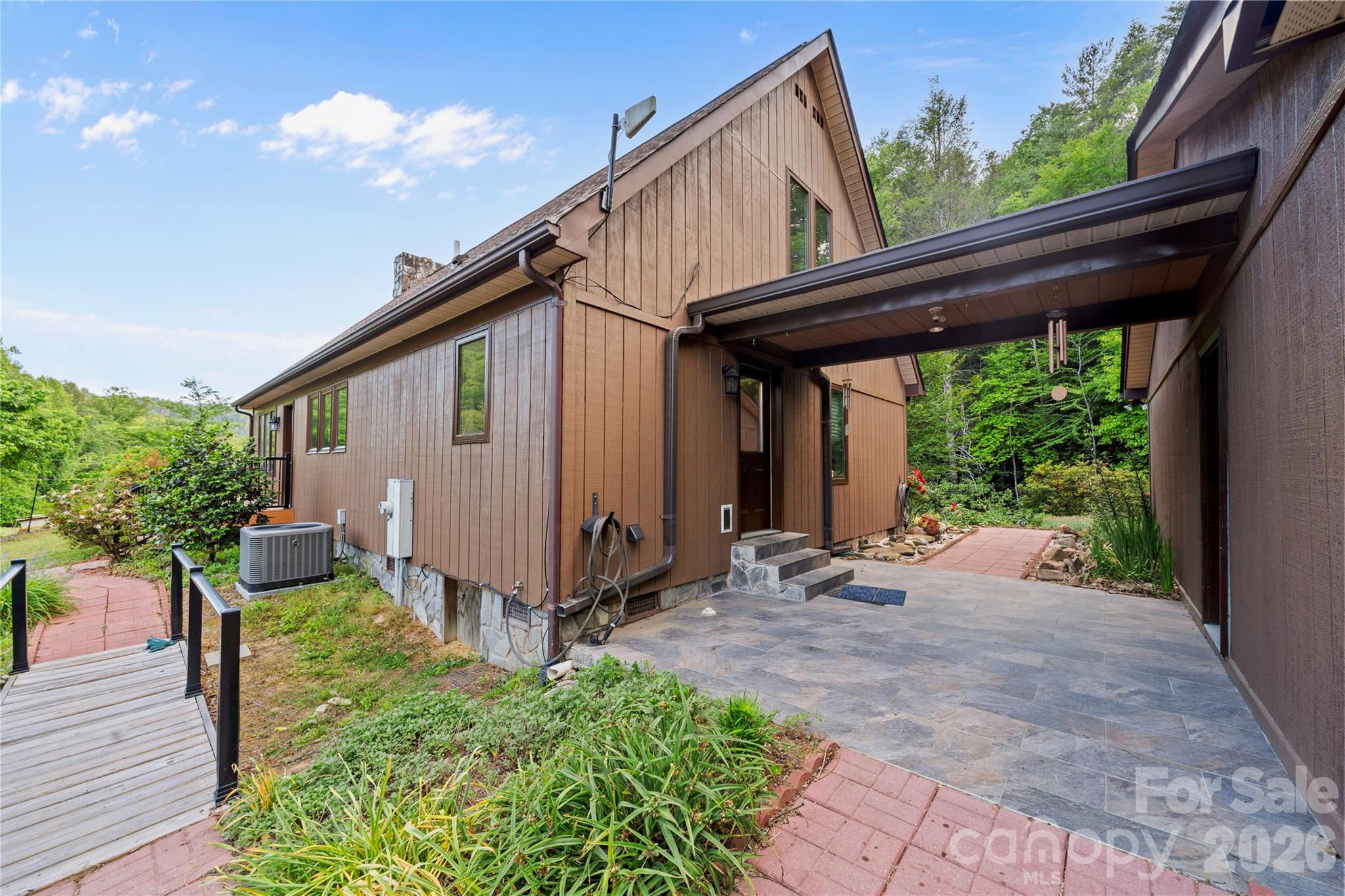 6029 Mulberry Church Road — Lenoir