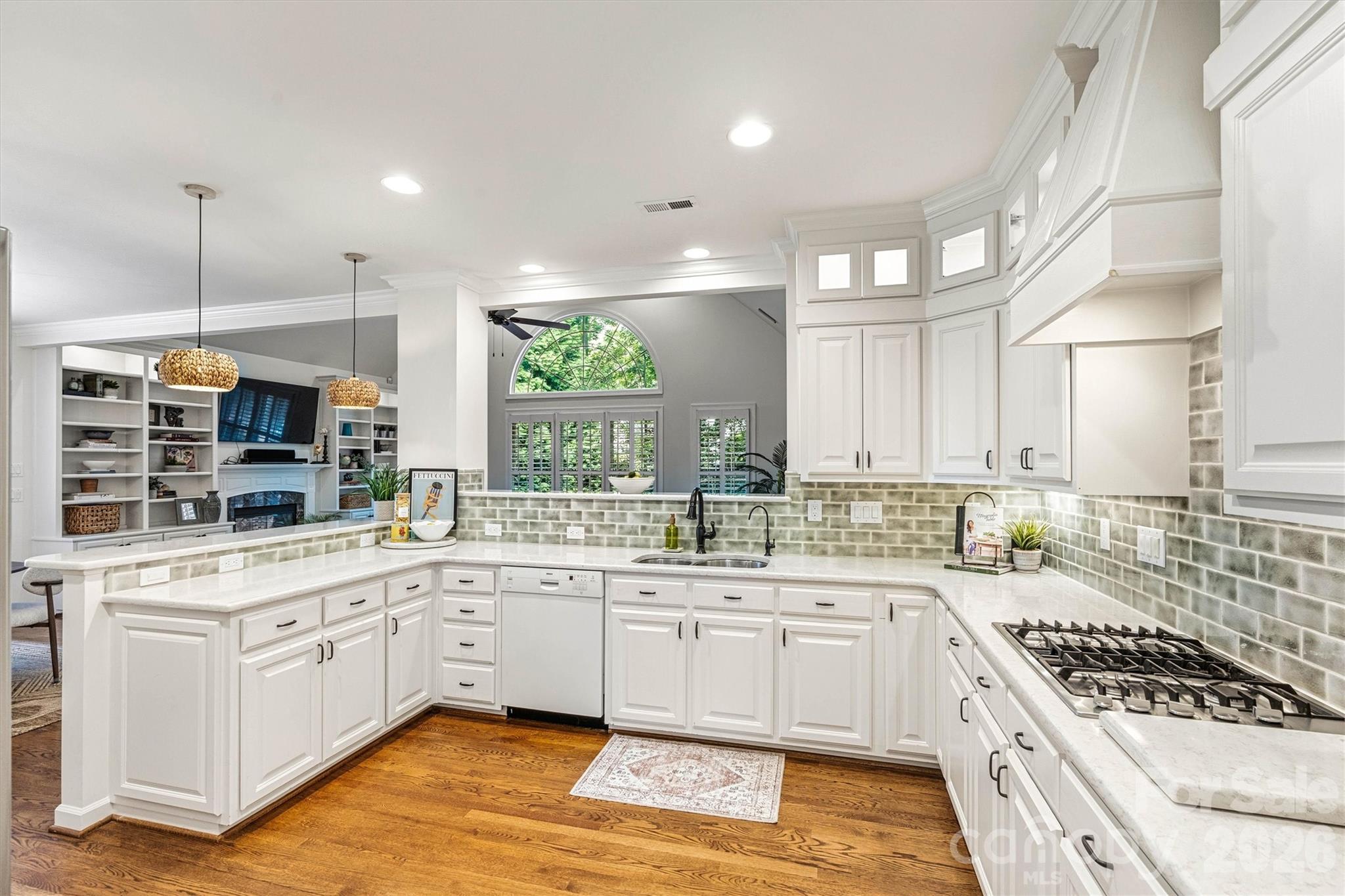 5028 Foxbriar Trail — Charlotte