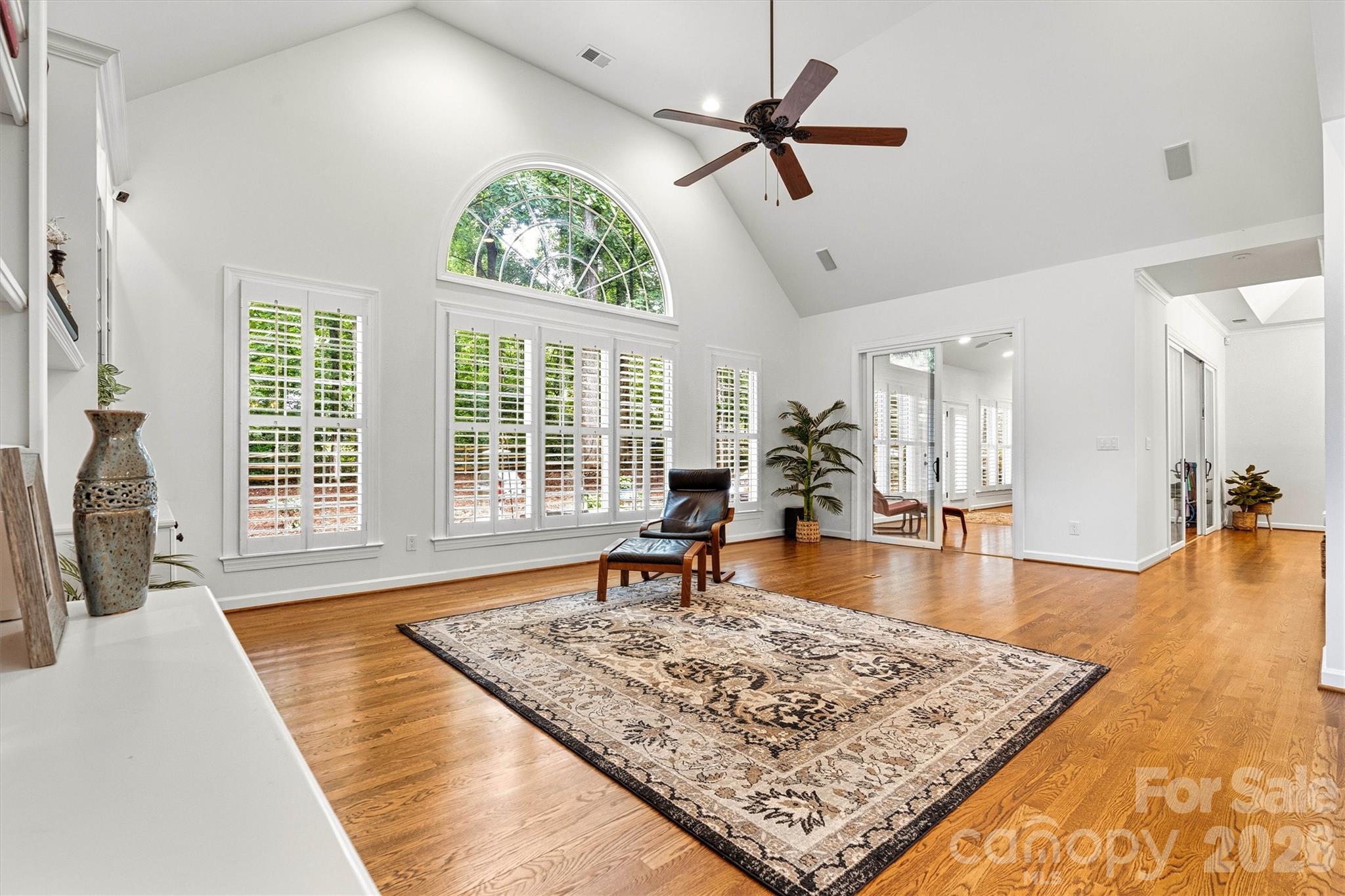 5028 Foxbriar Trail — Charlotte