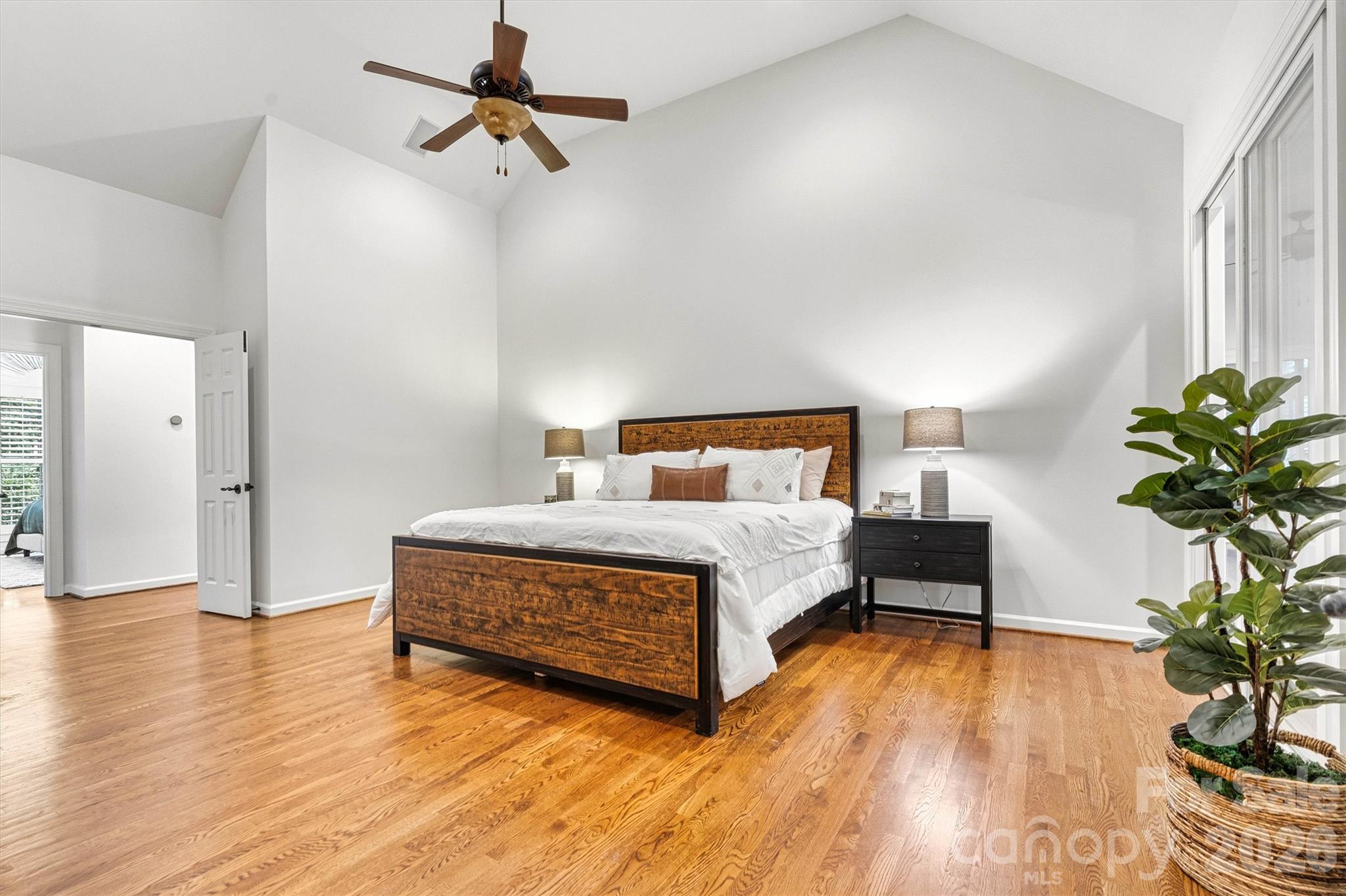 5028 Foxbriar Trail — Charlotte