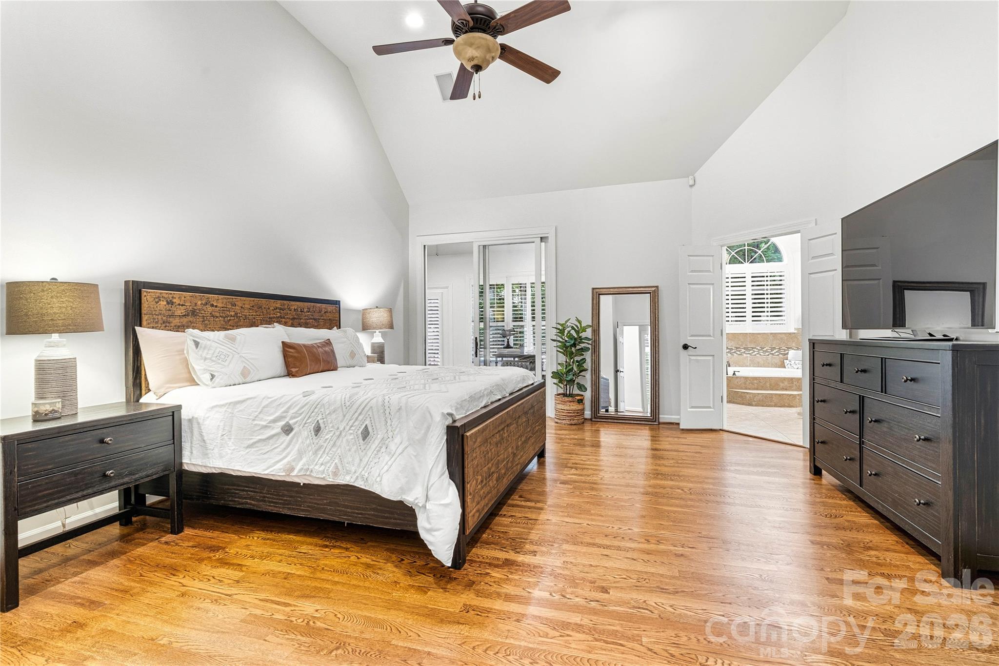 5028 Foxbriar Trail — Charlotte