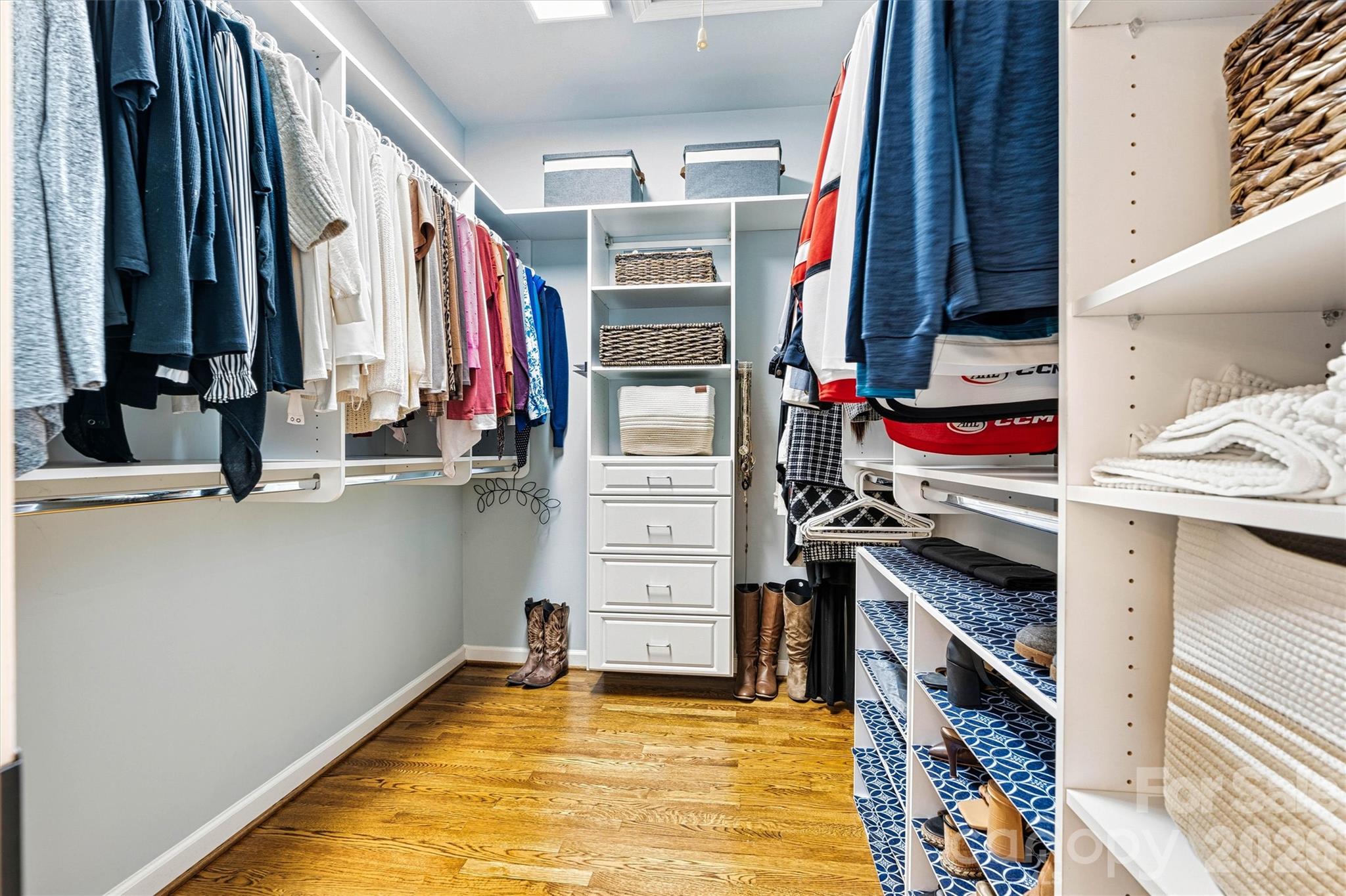 5028 Foxbriar Trail — Charlotte