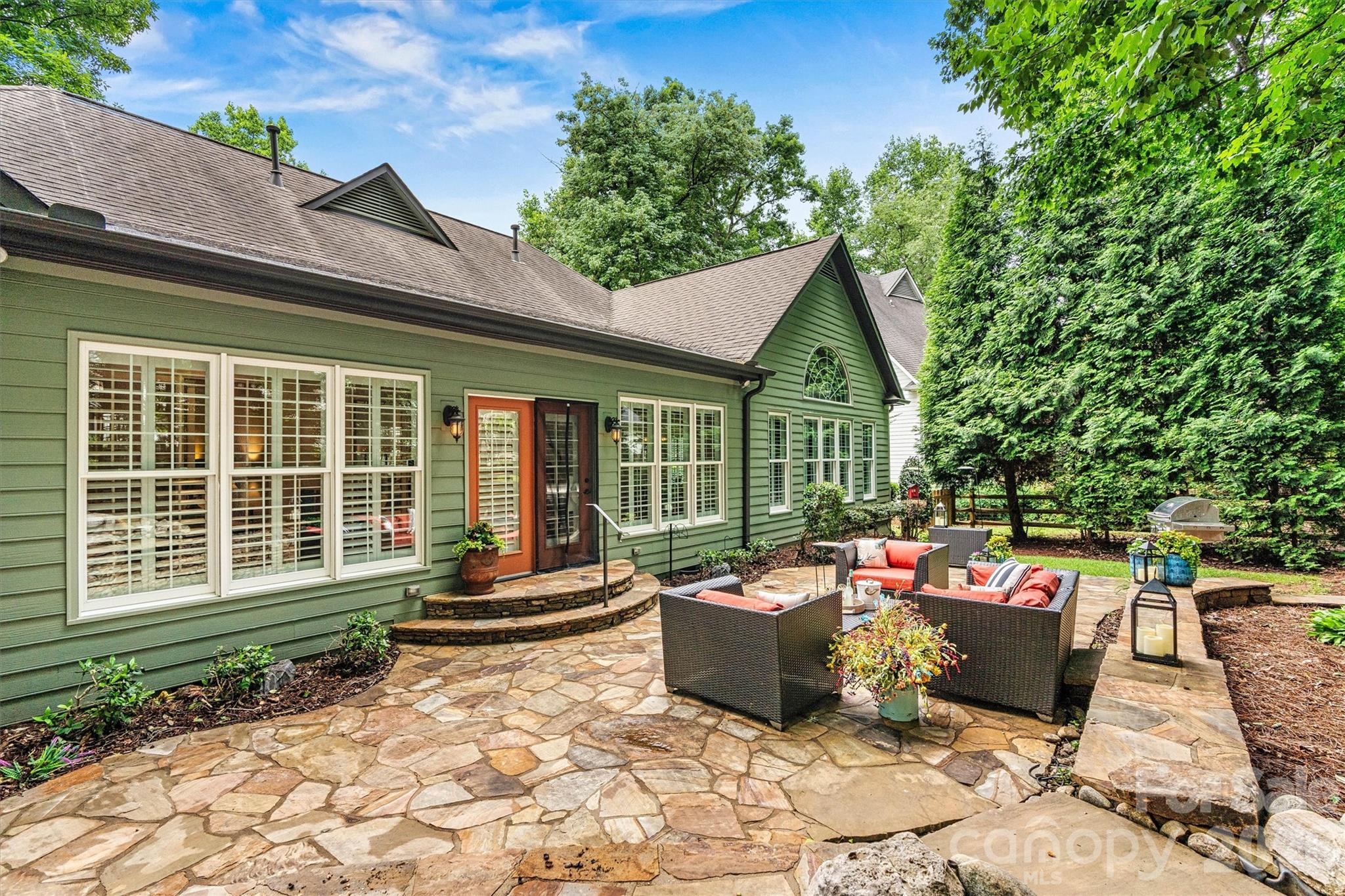 5028 Foxbriar Trail — Charlotte