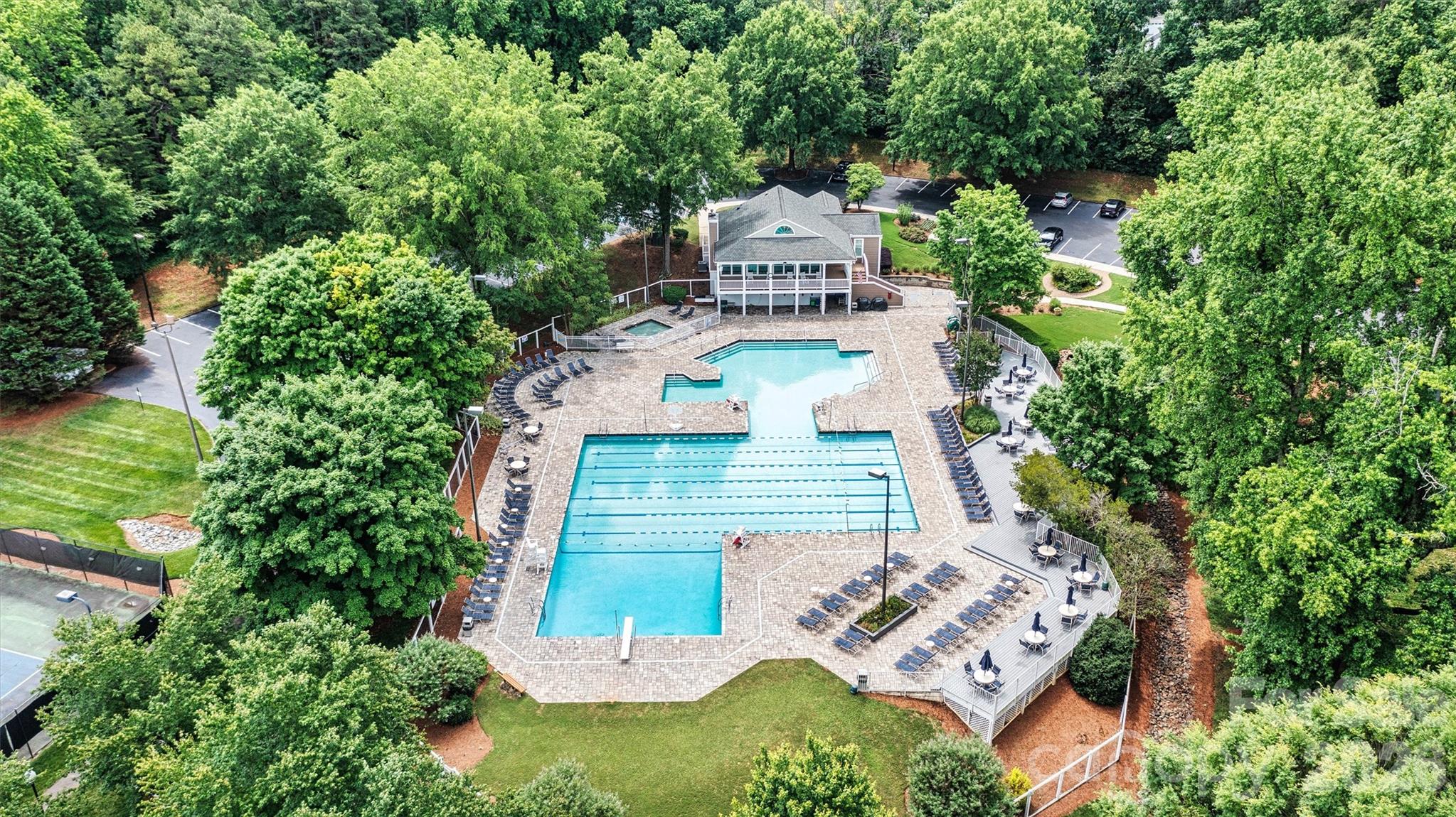 5028 Foxbriar Trail — Charlotte
