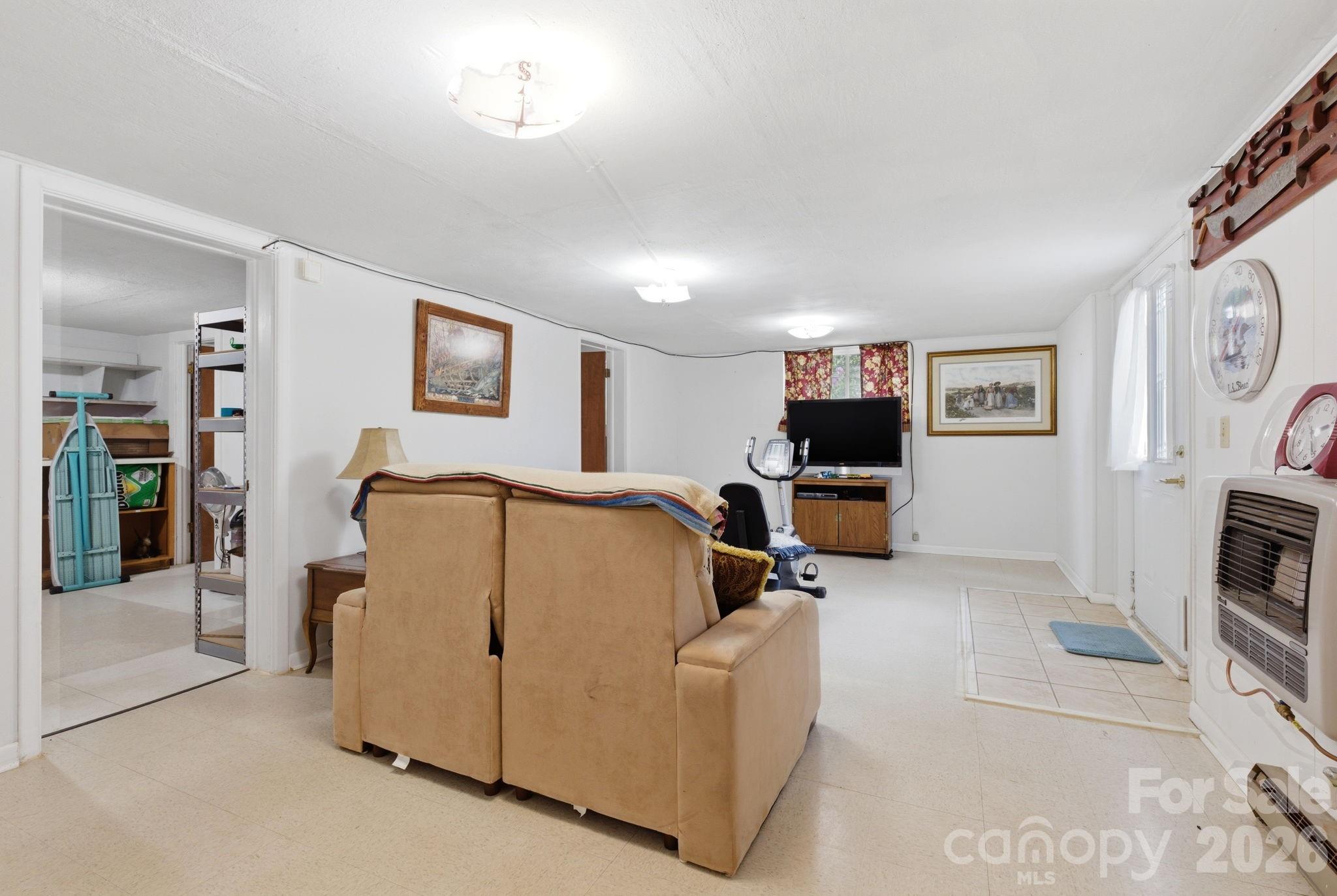 912 Briggs Street NW — Valdese