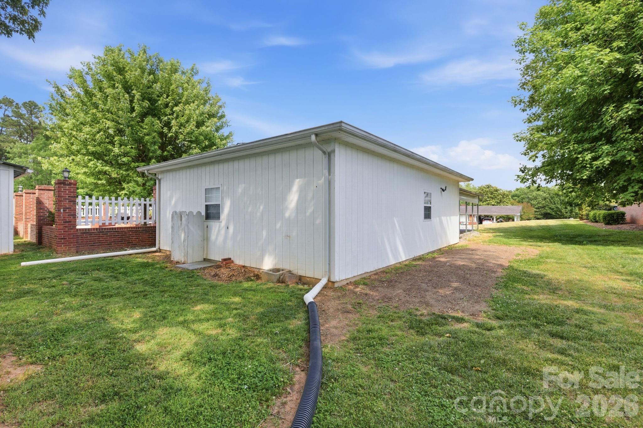 912 Briggs Street NW — Valdese