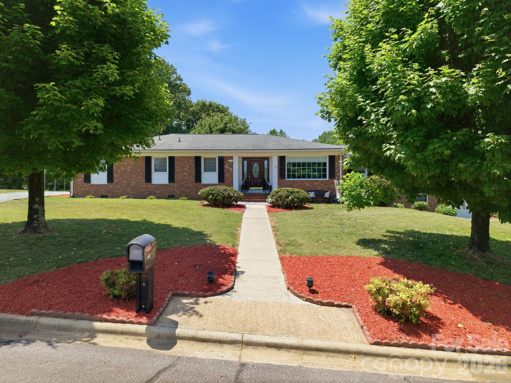912 Briggs Street NW — Valdese