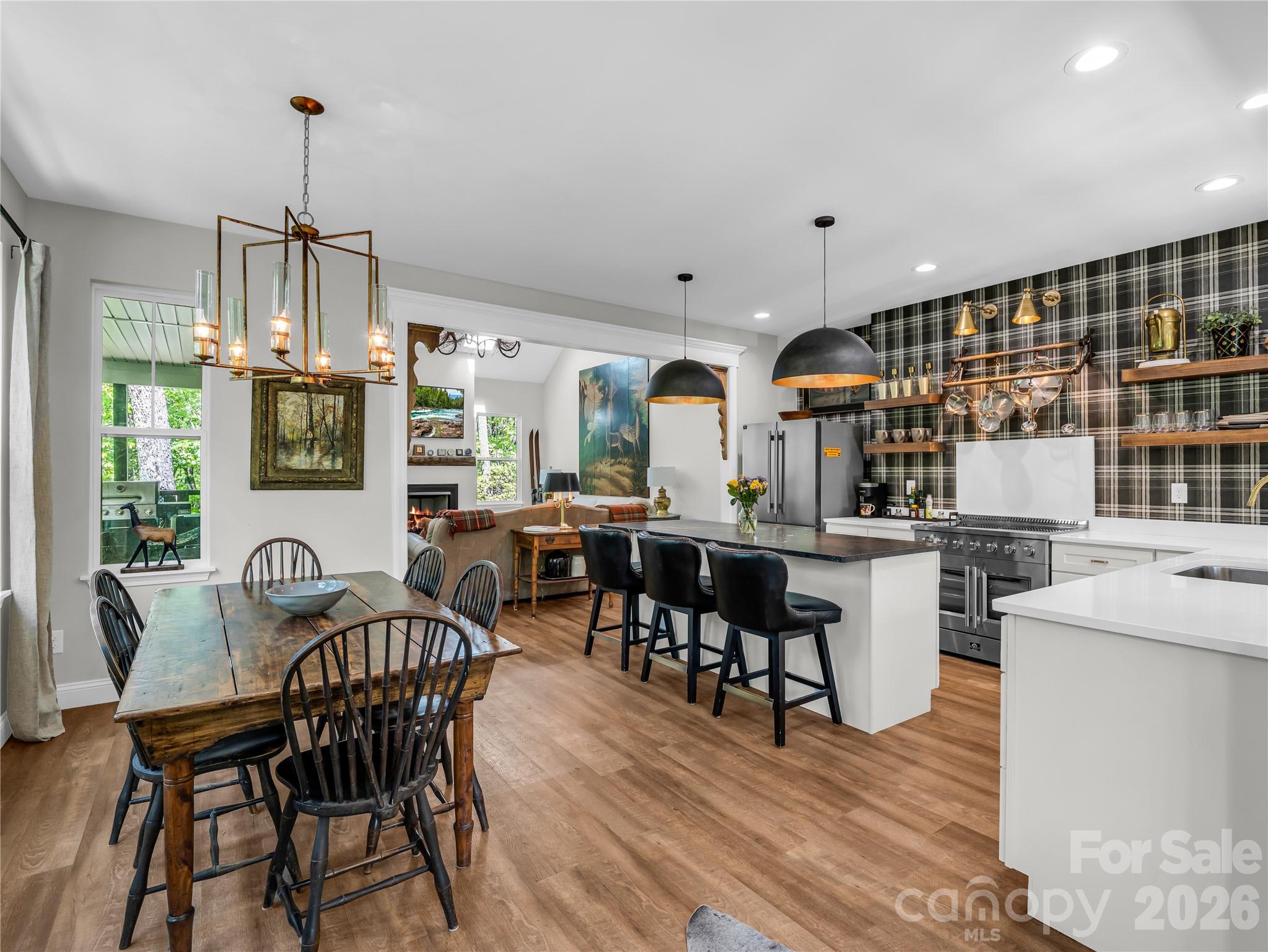 737 Melrose Mountain Road — Tryon