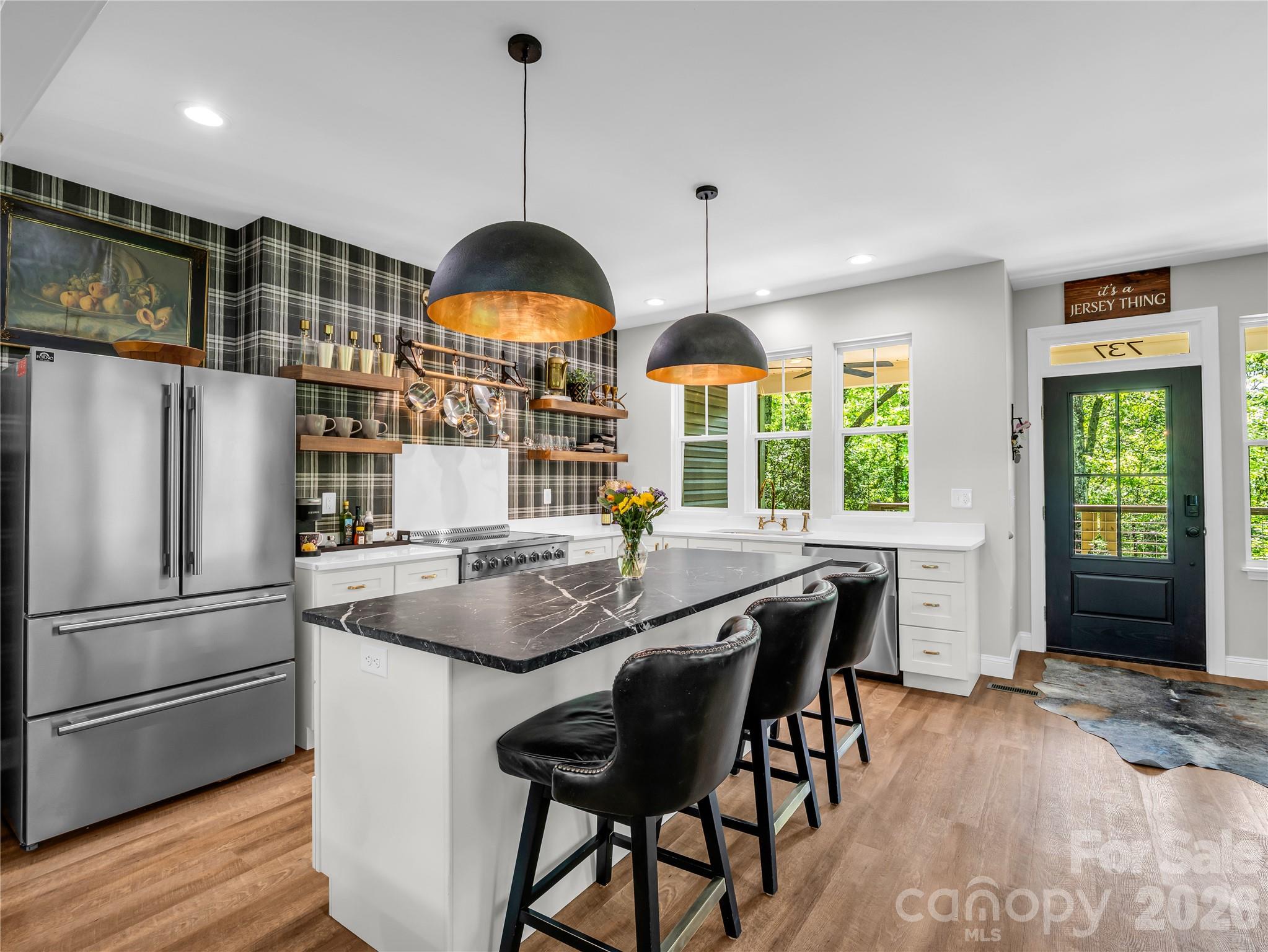 737 Melrose Mountain Road — Tryon