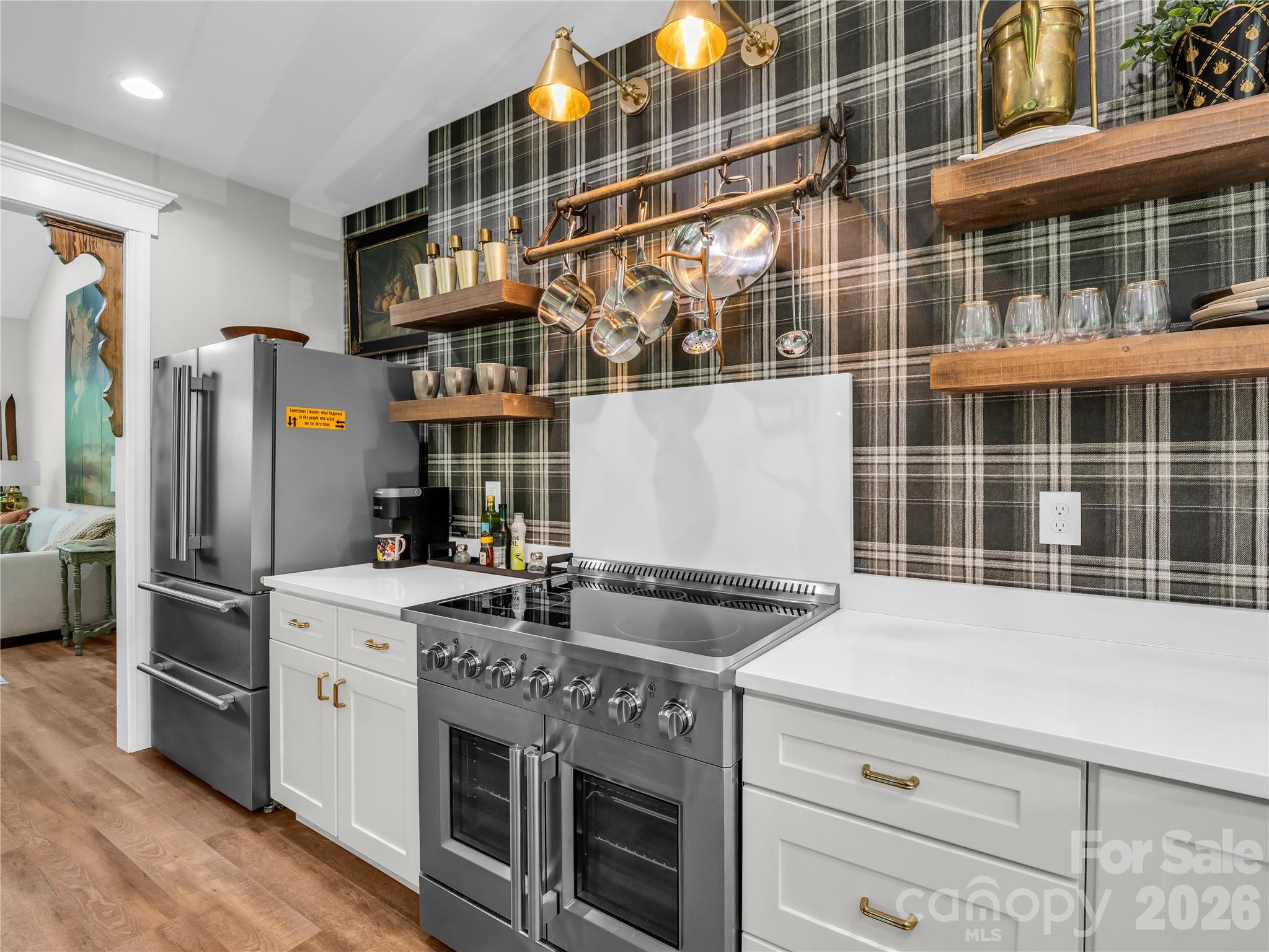 737 Melrose Mountain Road — Tryon
