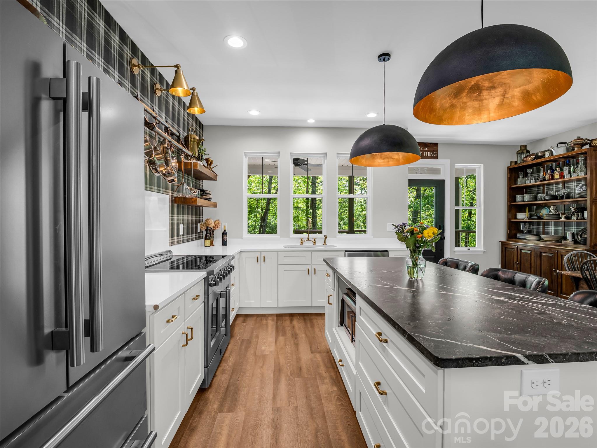 737 Melrose Mountain Road — Tryon