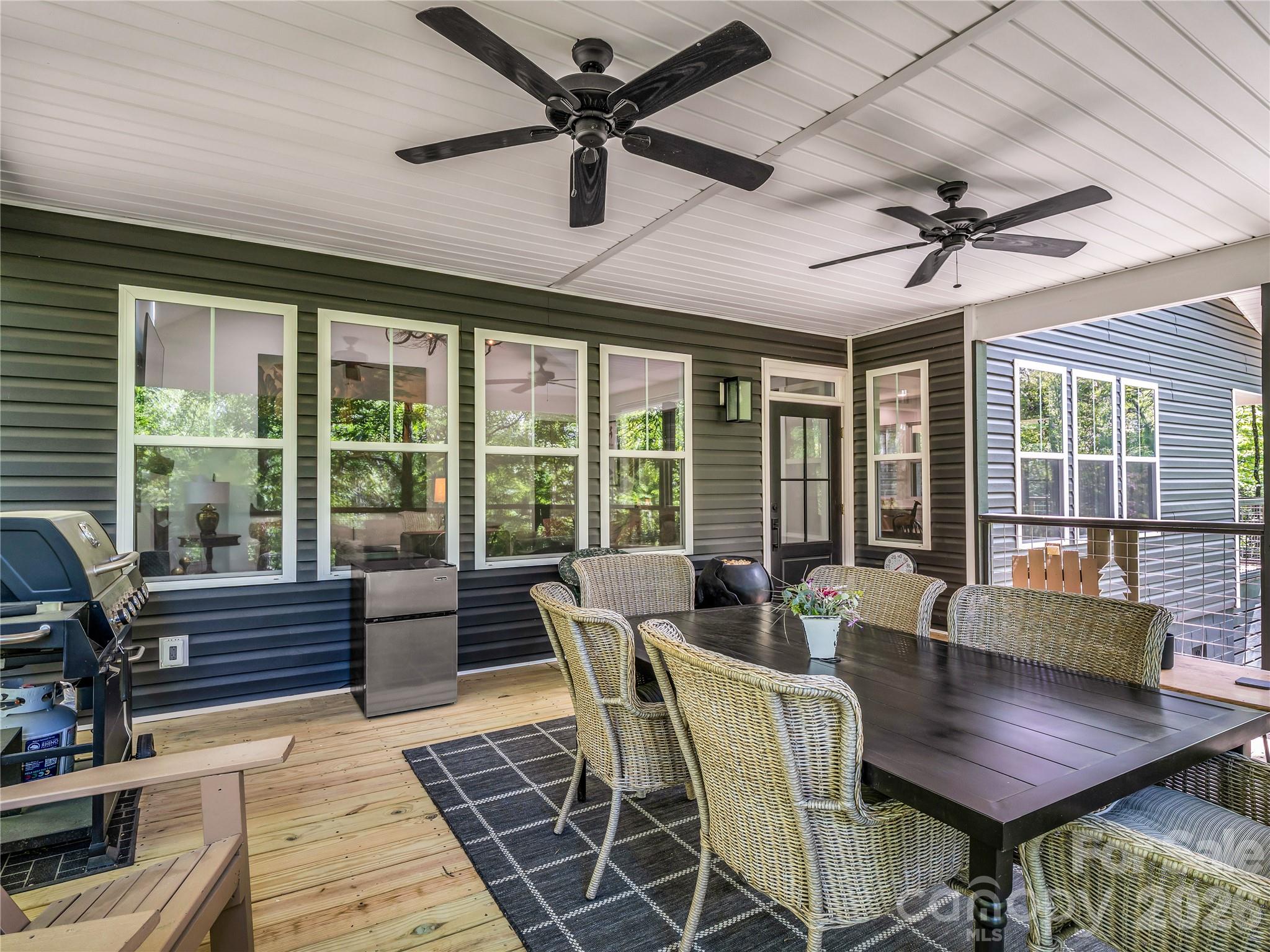 737 Melrose Mountain Road — Tryon