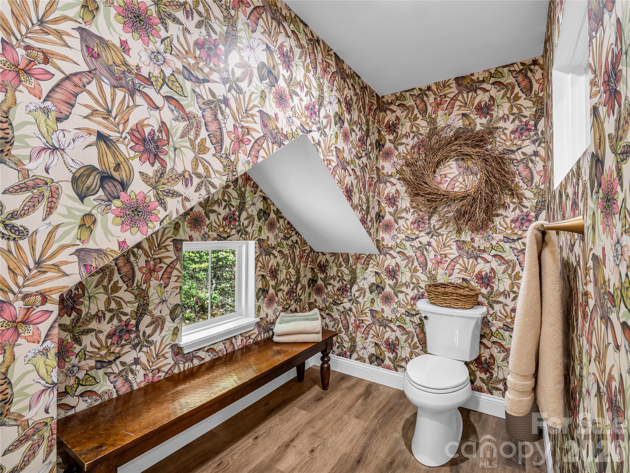 737 Melrose Mountain Road — Tryon