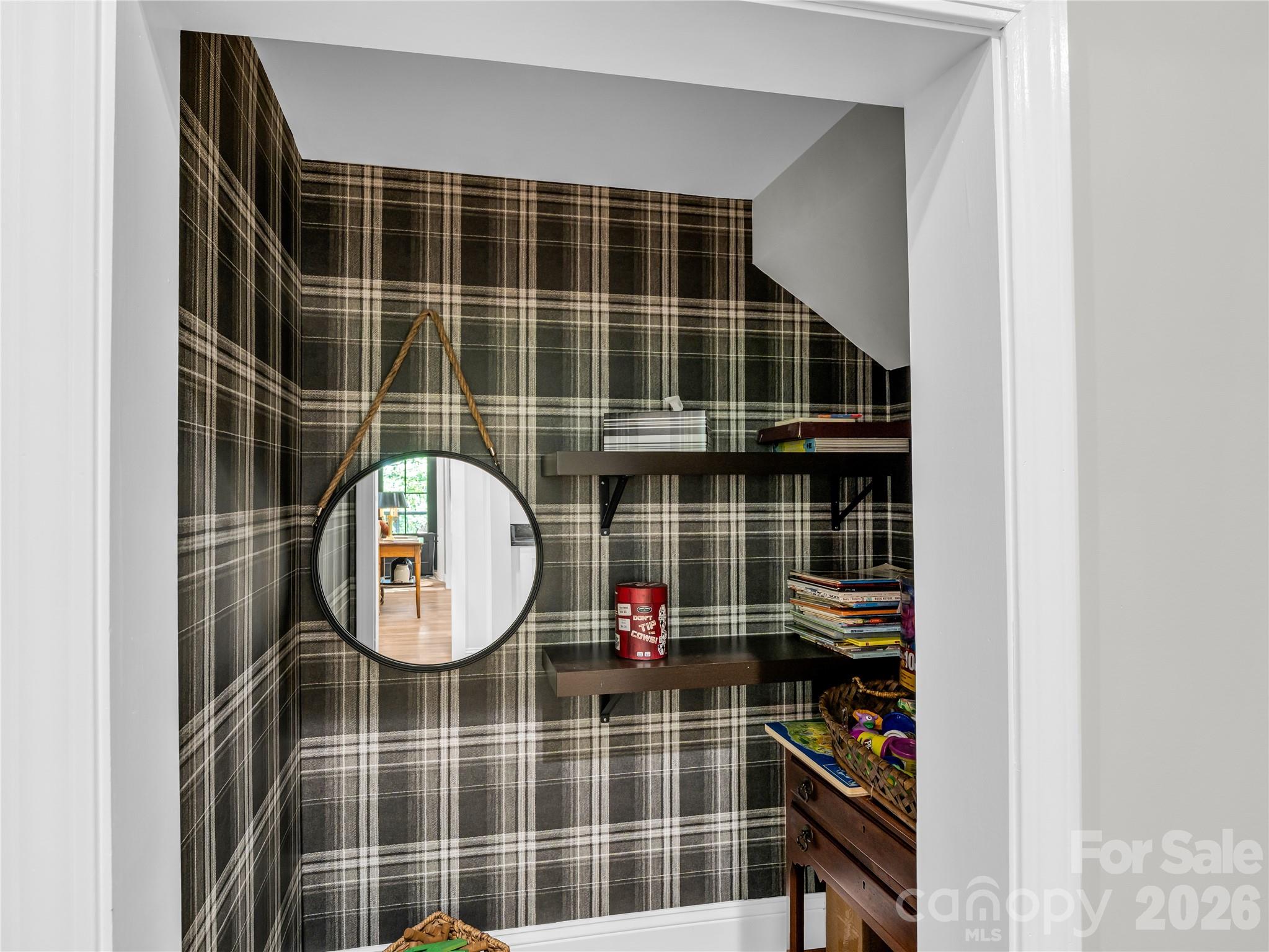 737 Melrose Mountain Road — Tryon