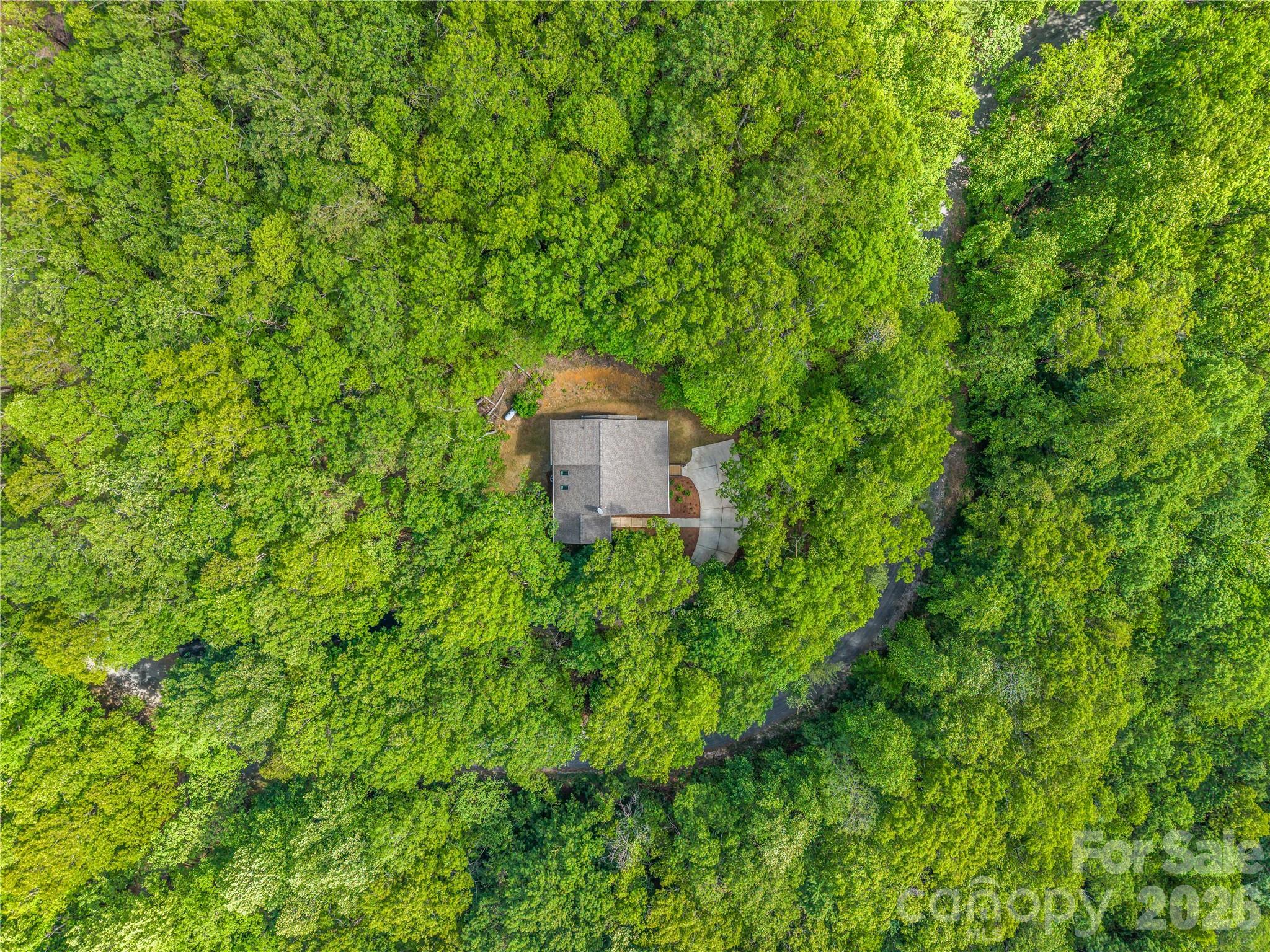 737 Melrose Mountain Road — Tryon