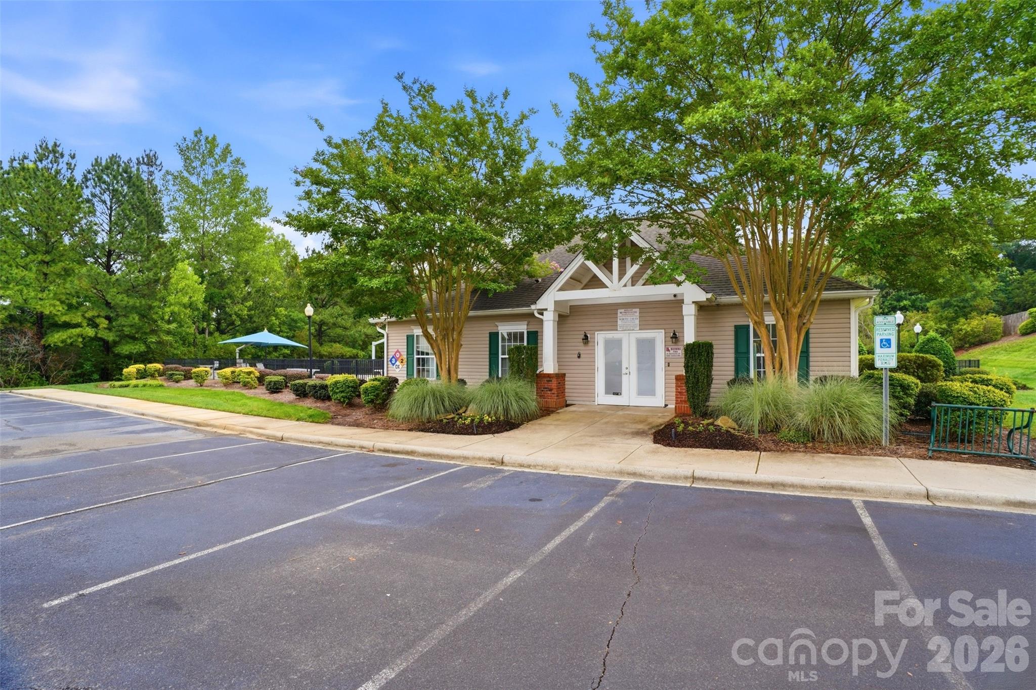 1464 Moss Creek Drive — Harrisburg