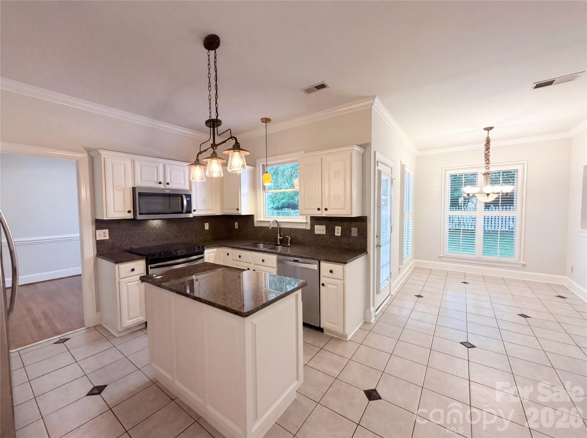 7906 Elphin Court — Charlotte