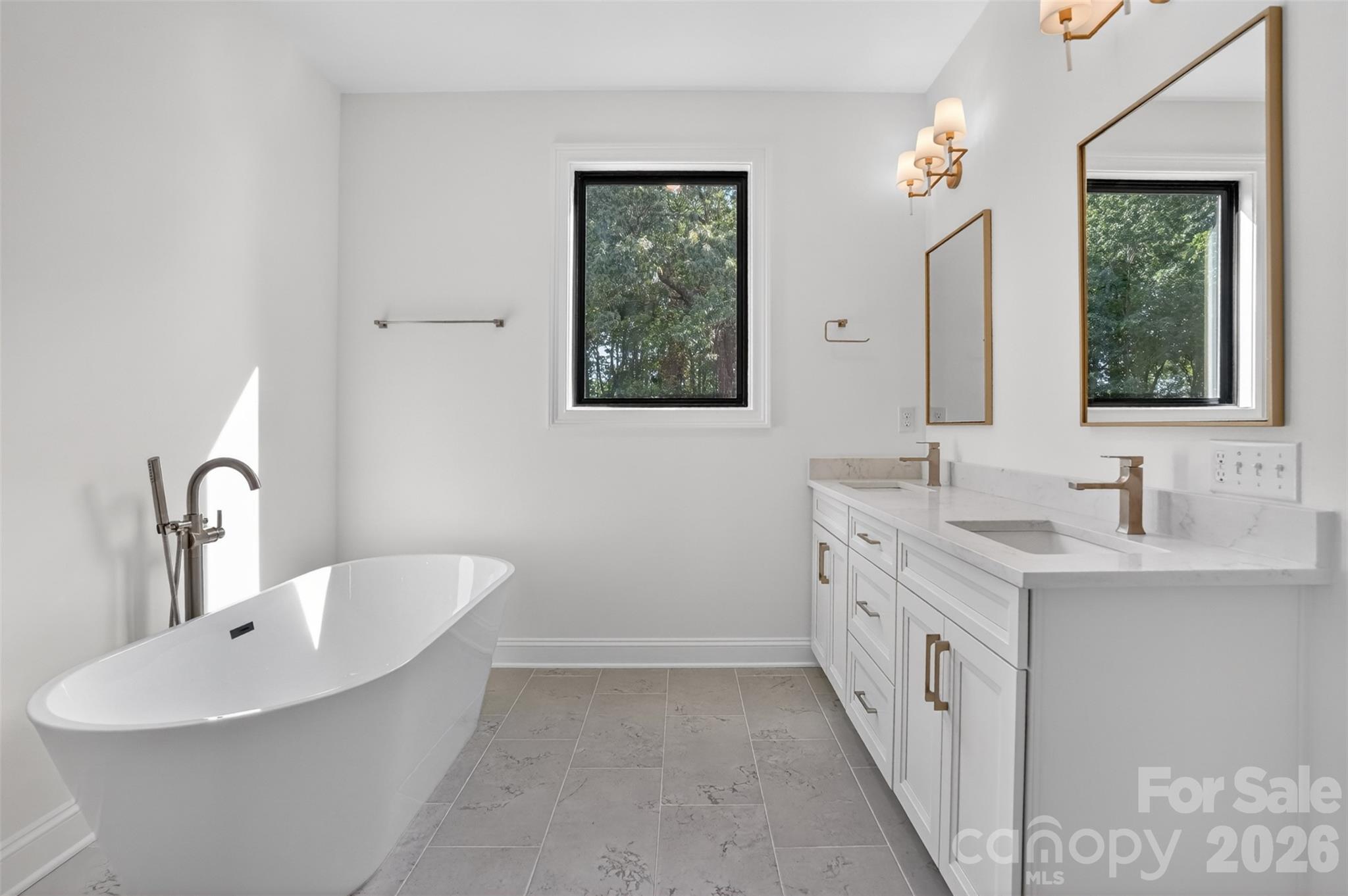 417 W Cama Street — Charlotte