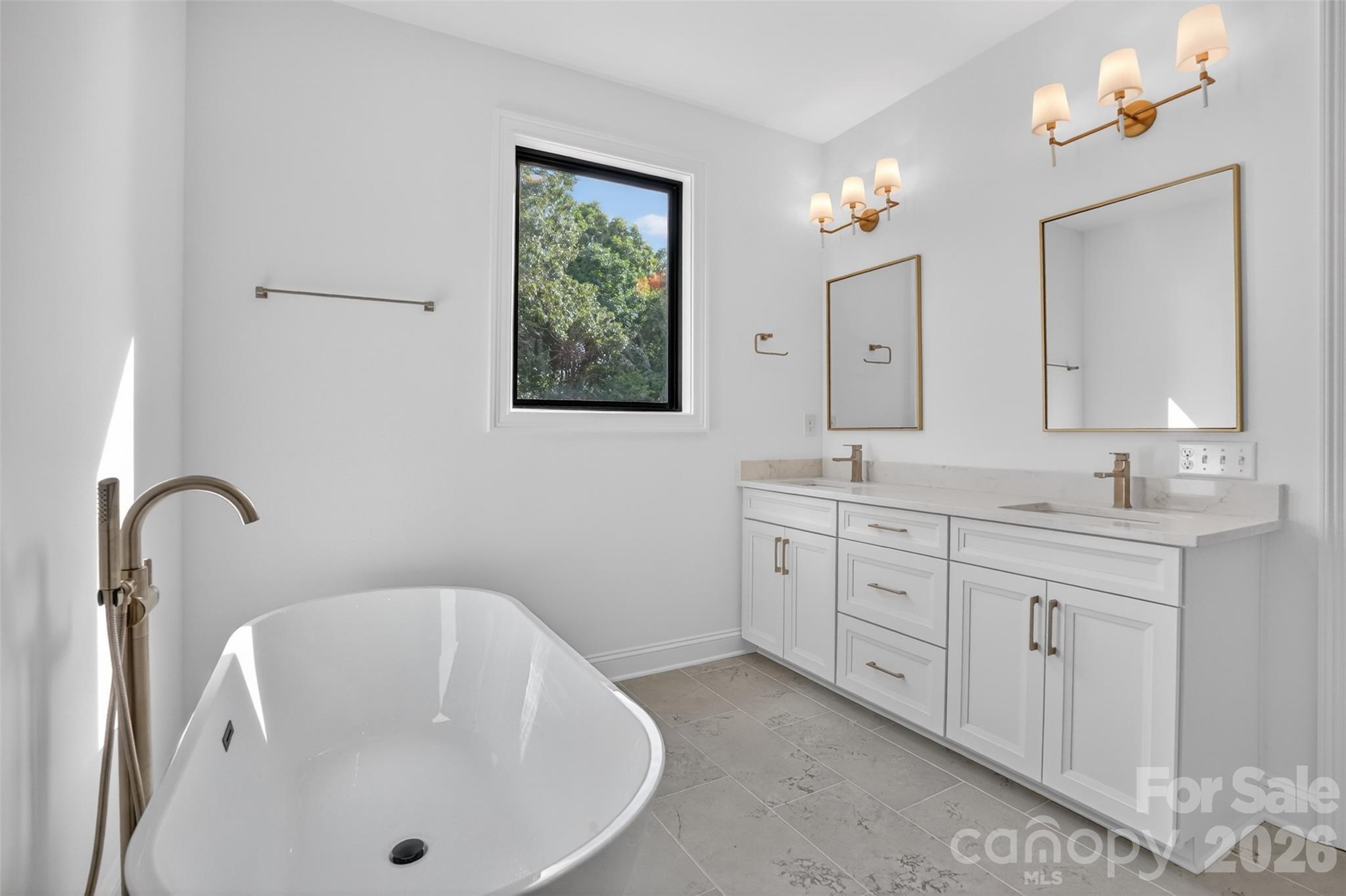417 W Cama Street — Charlotte