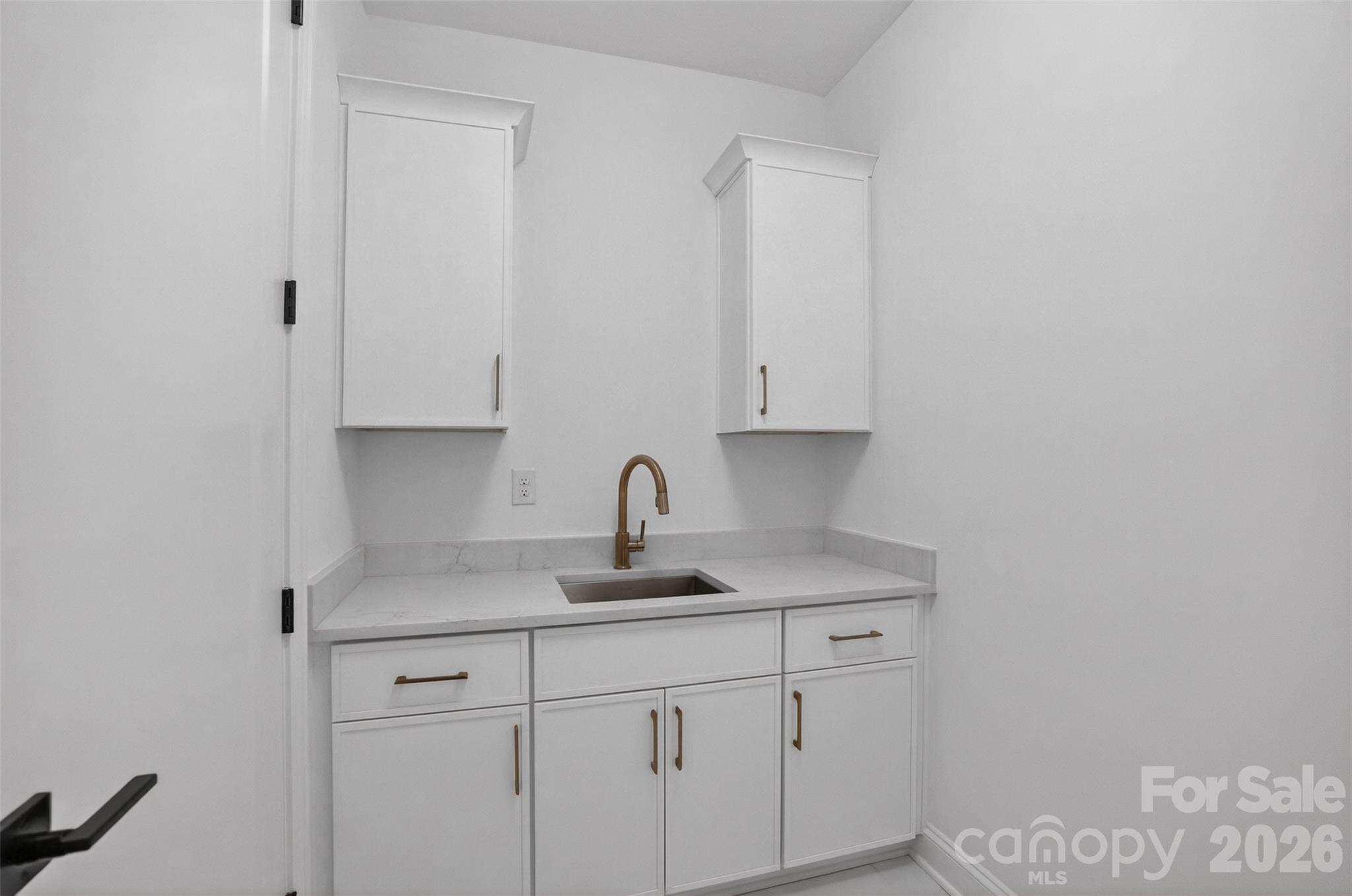 417 W Cama Street — Charlotte