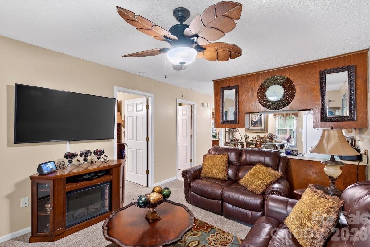 634 Hillcrest Drive #6 — Shelby