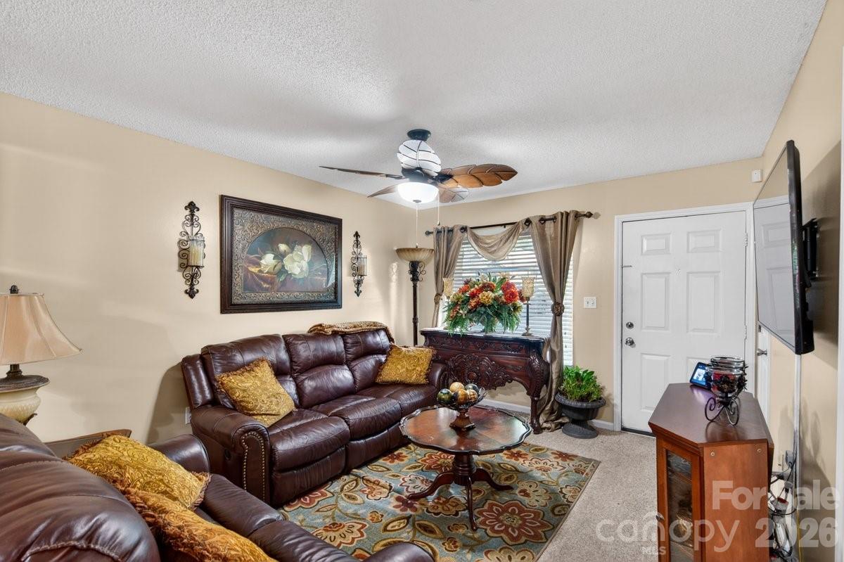 634 Hillcrest Drive #6 — Shelby