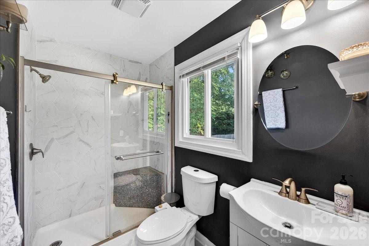 5907 Bluebonnet Road — Charlotte